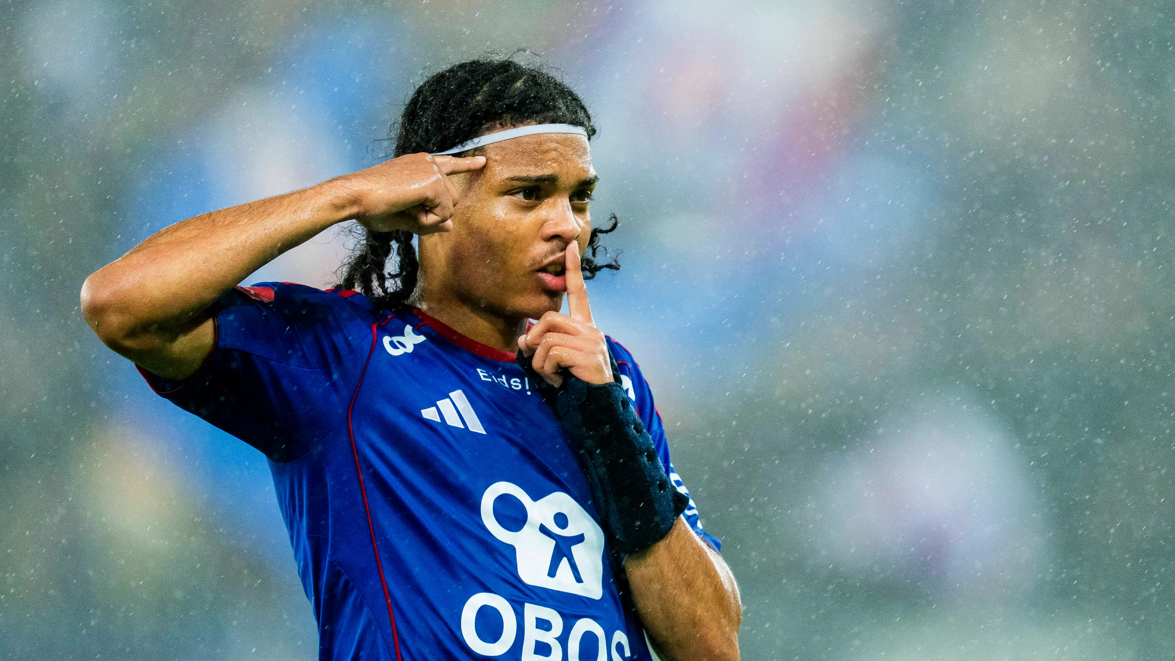 FC Twente membuat gebrakan besar dan merekrut pemain termahalnya di era modern