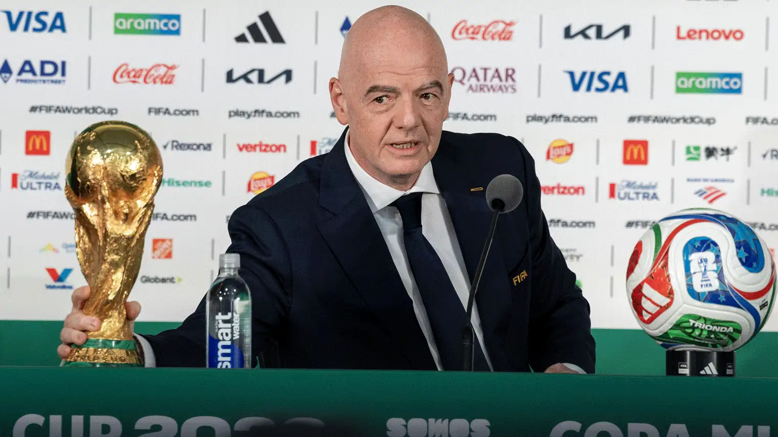 Bom baru: Kekasih Infantino "menerima uang" dari UEFA
