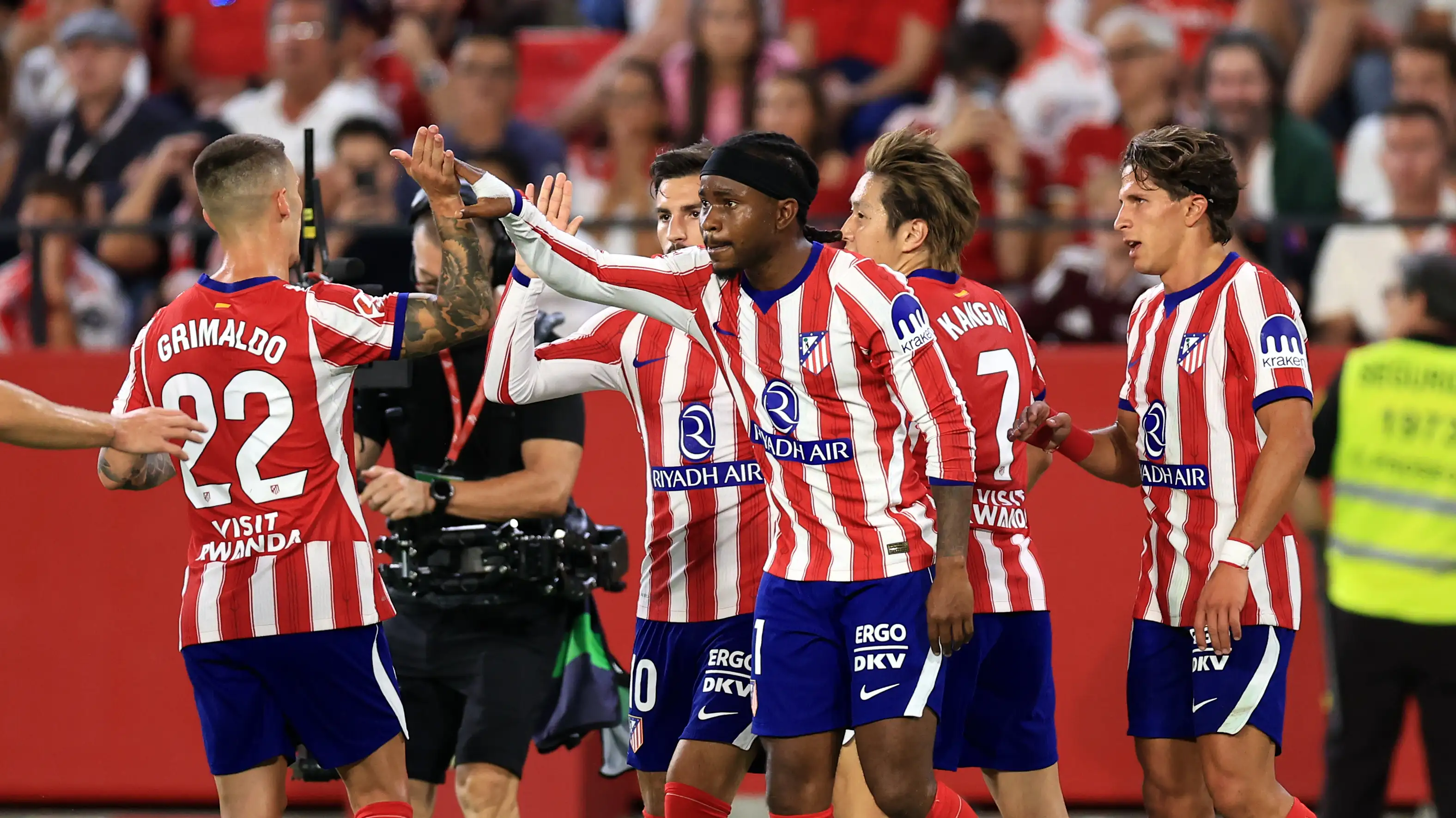 Tanpa Alvarez, Atletico Madrid Hancurkan Sevilla dan Puncaki Liga