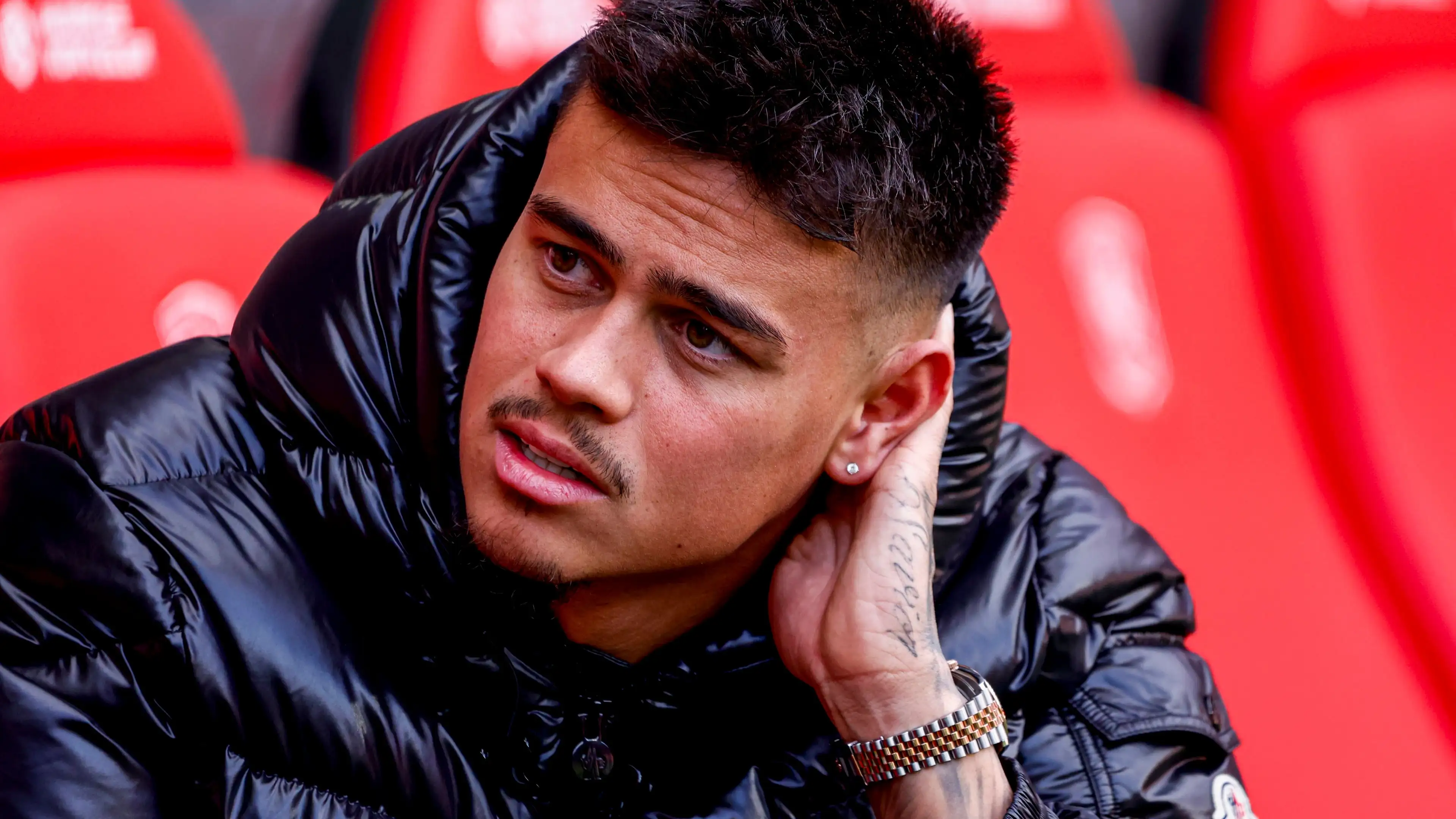 Mees Hilgers melihat saga aneh FC Twente berakhir dengan transfer di Eredivisie