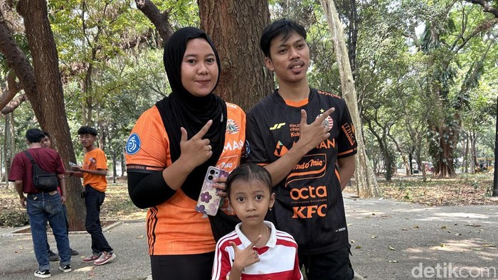 Suporter Mulai Padati GBK Jelang Persija Vs Persib, Ada Anak-anak