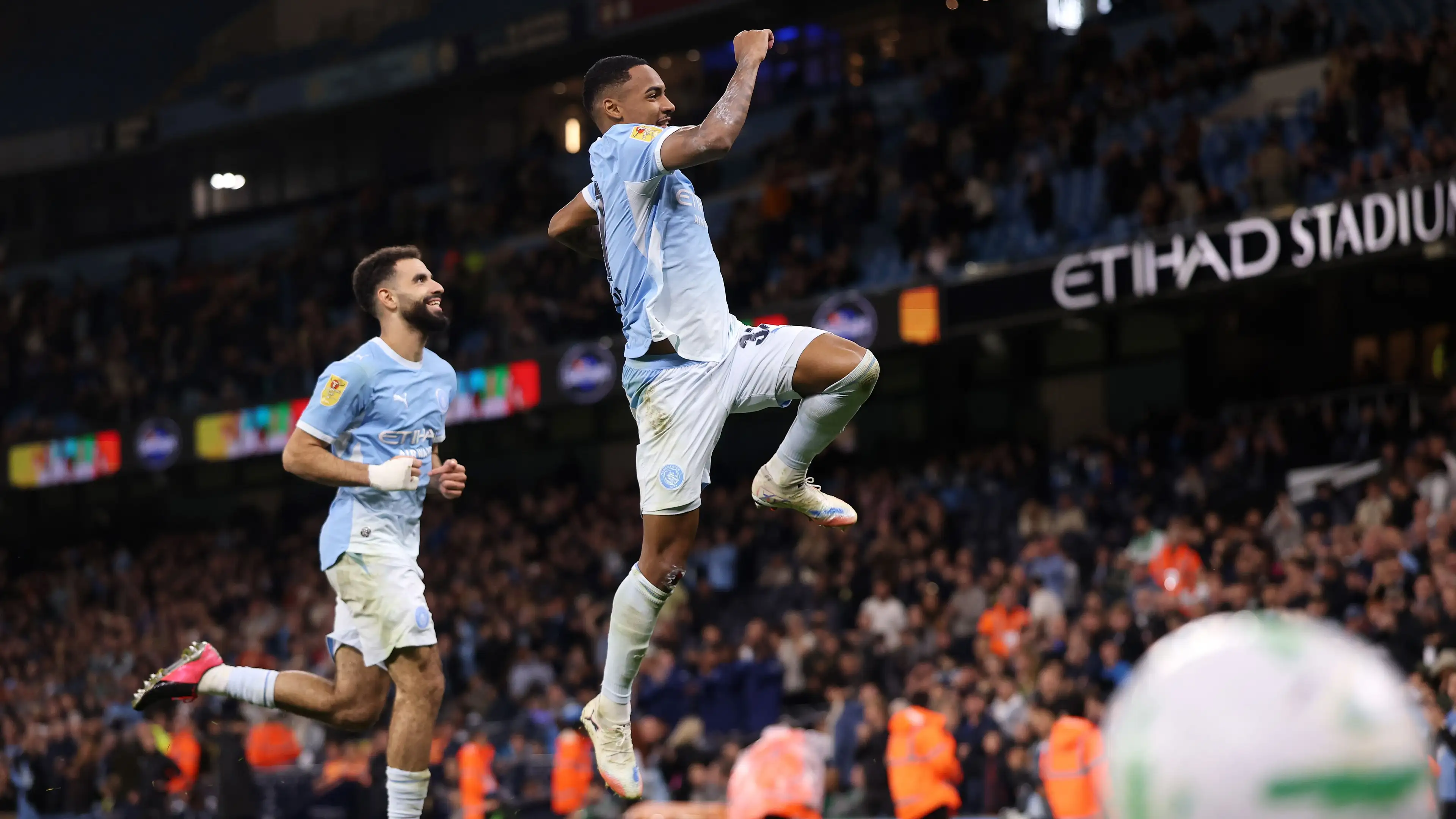 Malam para pemain cadangan: Manchester City hancurkan Norwich dengan lima gol di Carabao