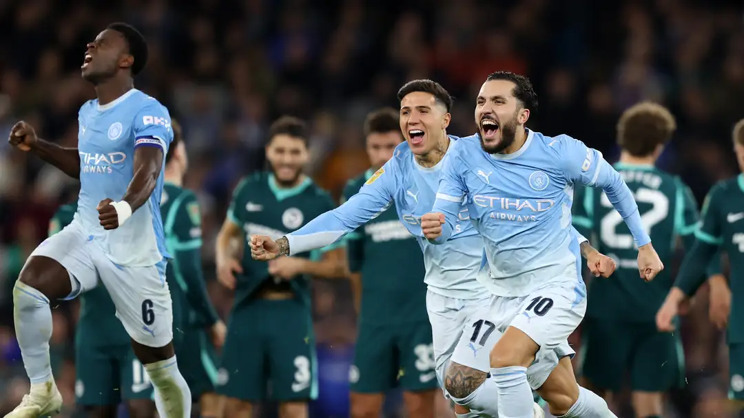 Rapor pemain Manchester City vs Brighton: Rayan Cherki dan Vitor Reis bersinar meski diwarnai drama penalti