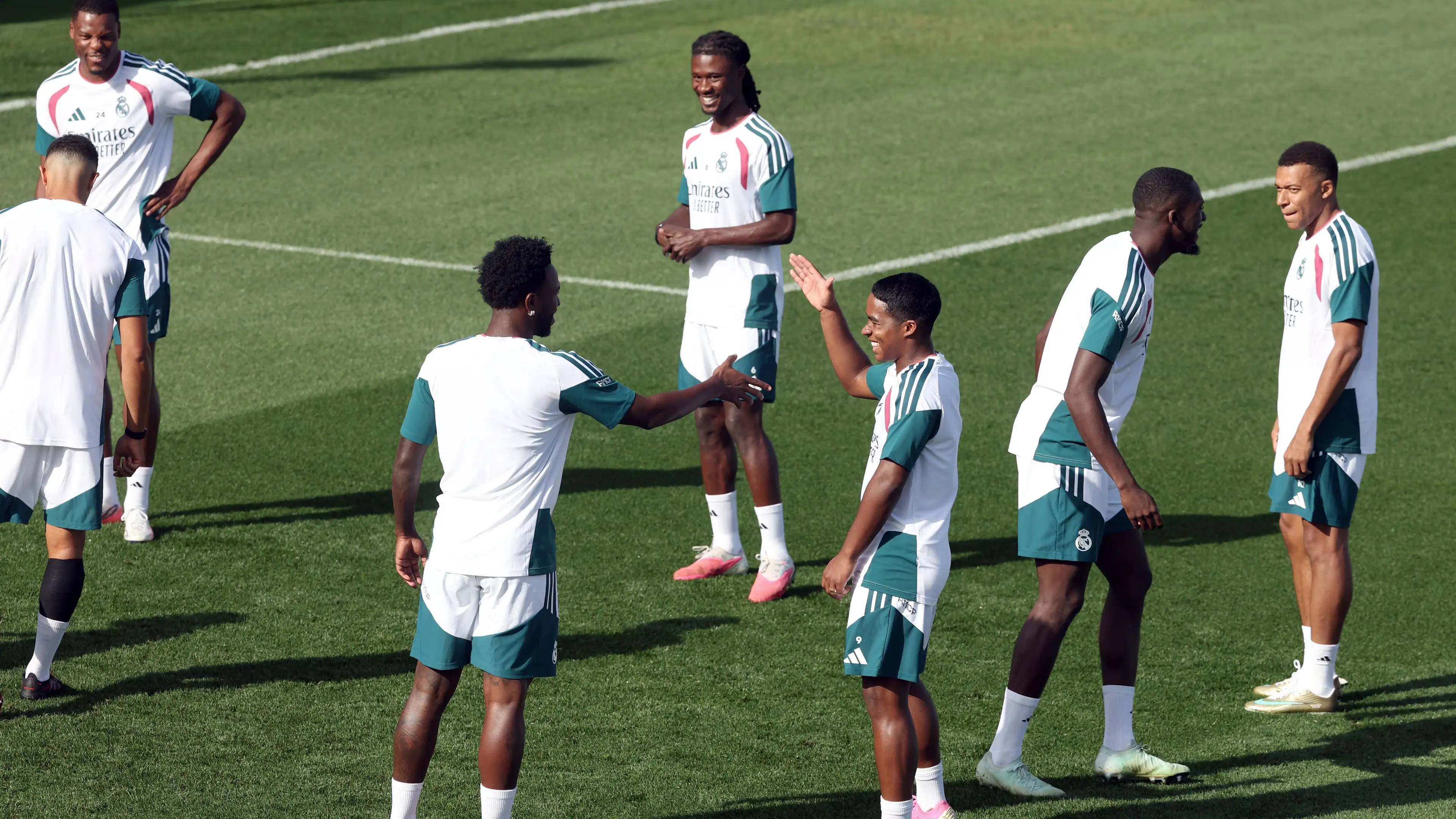 Transfer musim dingin: Akankah Galatasaray meringankan beban Real Madrid?
