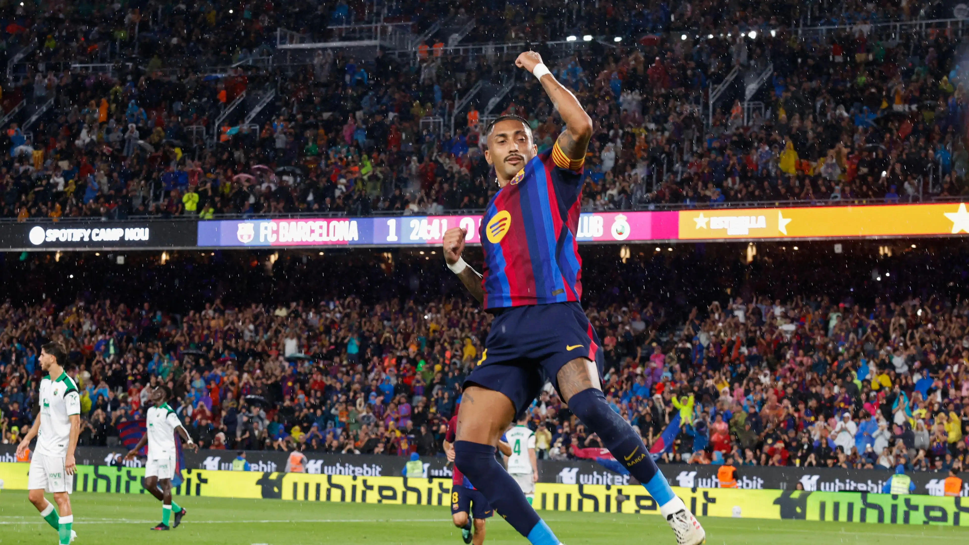 Video: Malam badai di Camp Nou, Barcelona bombardir gawang Racing dengan tujuh gol dan menjauh di puncak klasemen