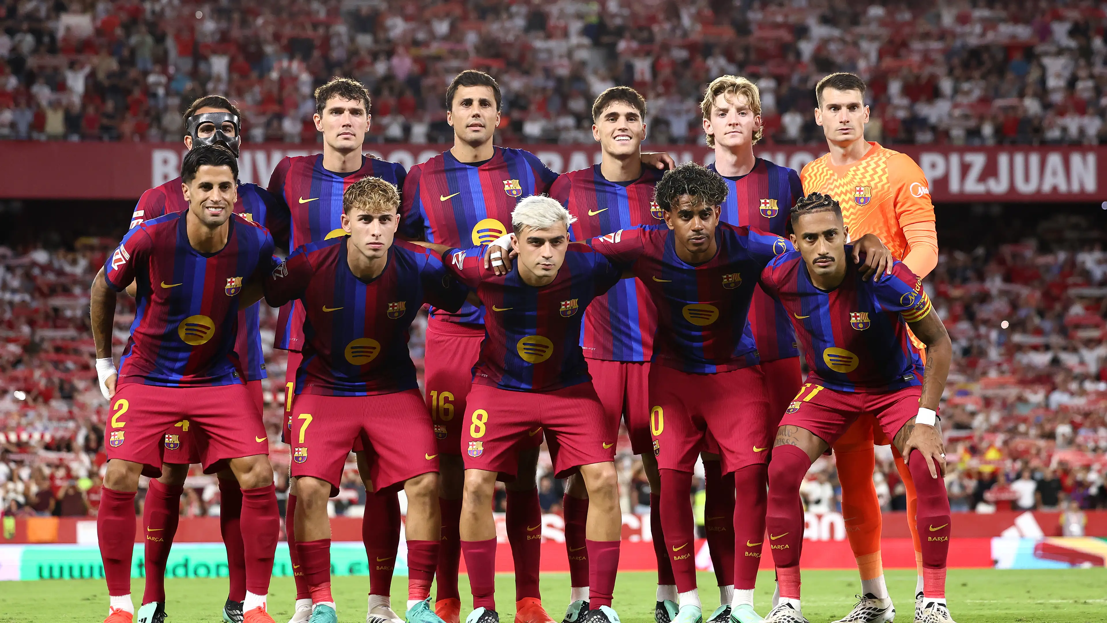 Barcelona bersaing dengan Manchester United dan Liverpool memperebutkan permata Premier League