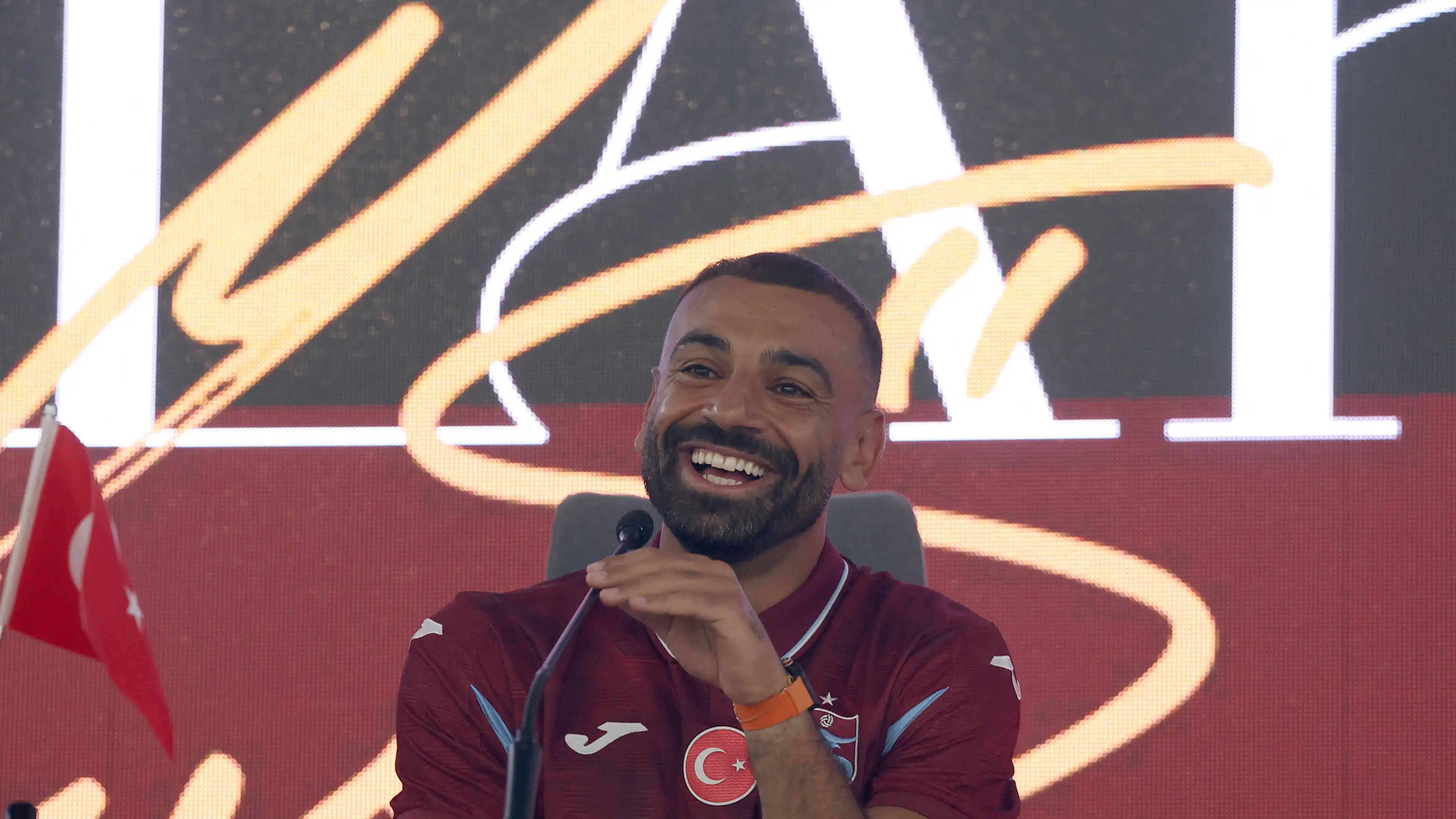 Pertemuan misterius dan 5 hari: Begini cara Trabzonspor merebut Mohamed Salah