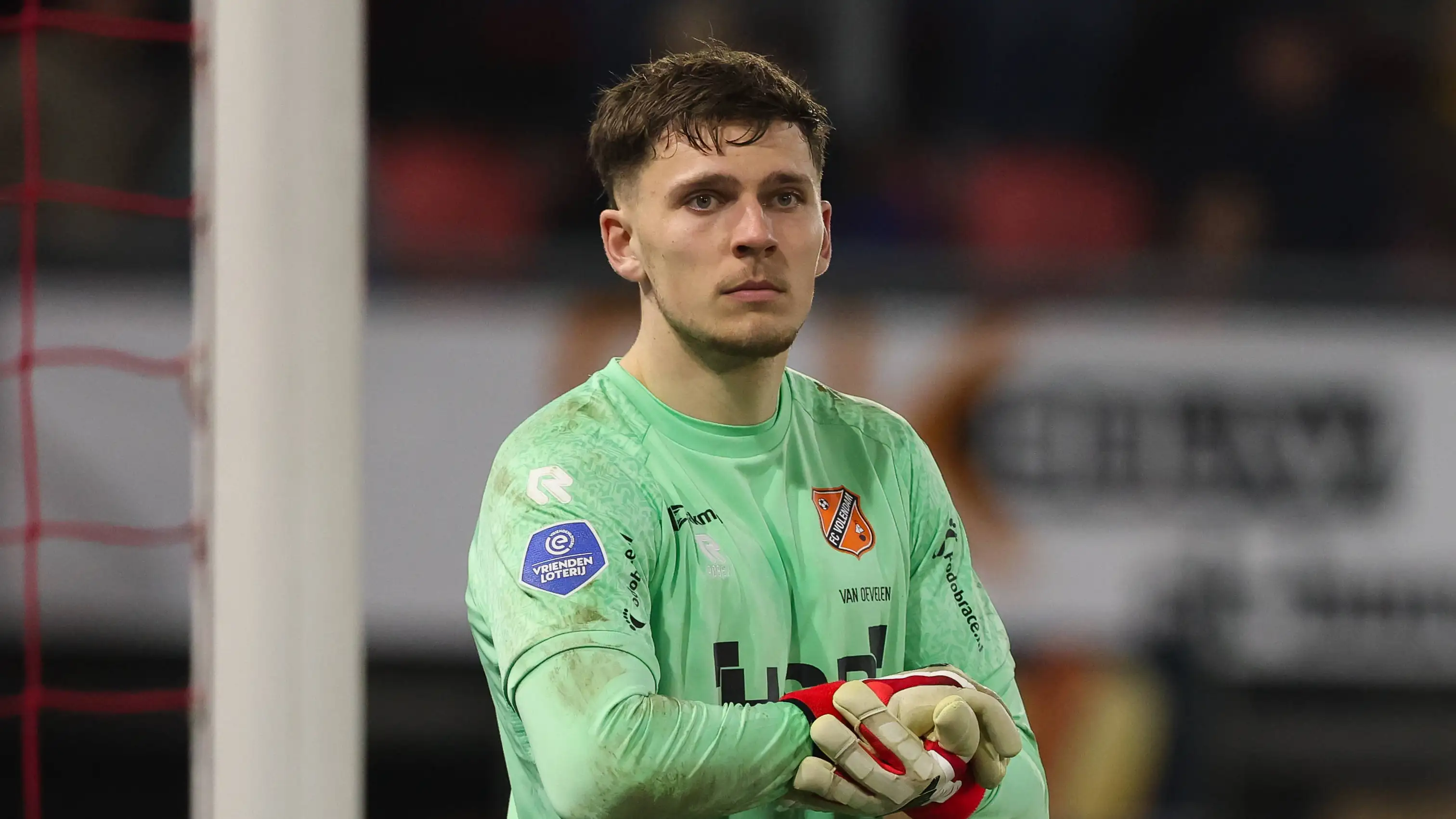 Van Oevelen pergi dari Ipswich Town hanya sebulan setelah transfer rekornya
