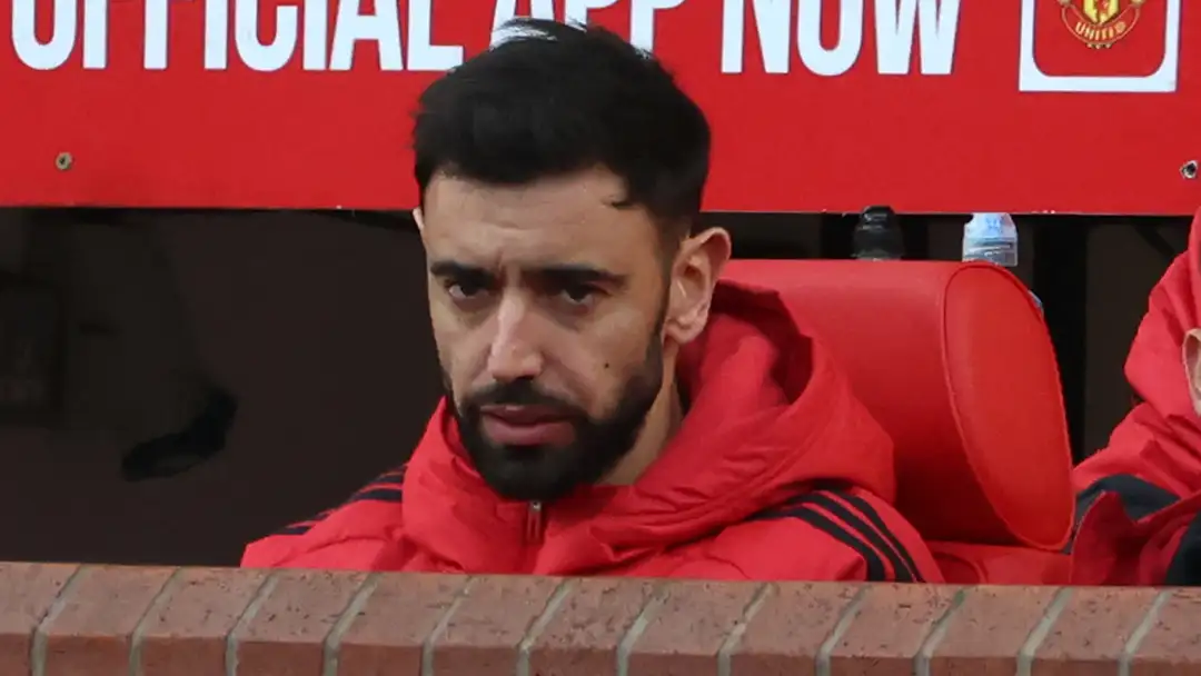 Bruno Fernandes 'TAK PEDULI' lagi? Kapten Manchester United beri isyarat kuat di media sosial setelah dicadangkan Michael Carrick dalam kekalahan dari Bournemouth