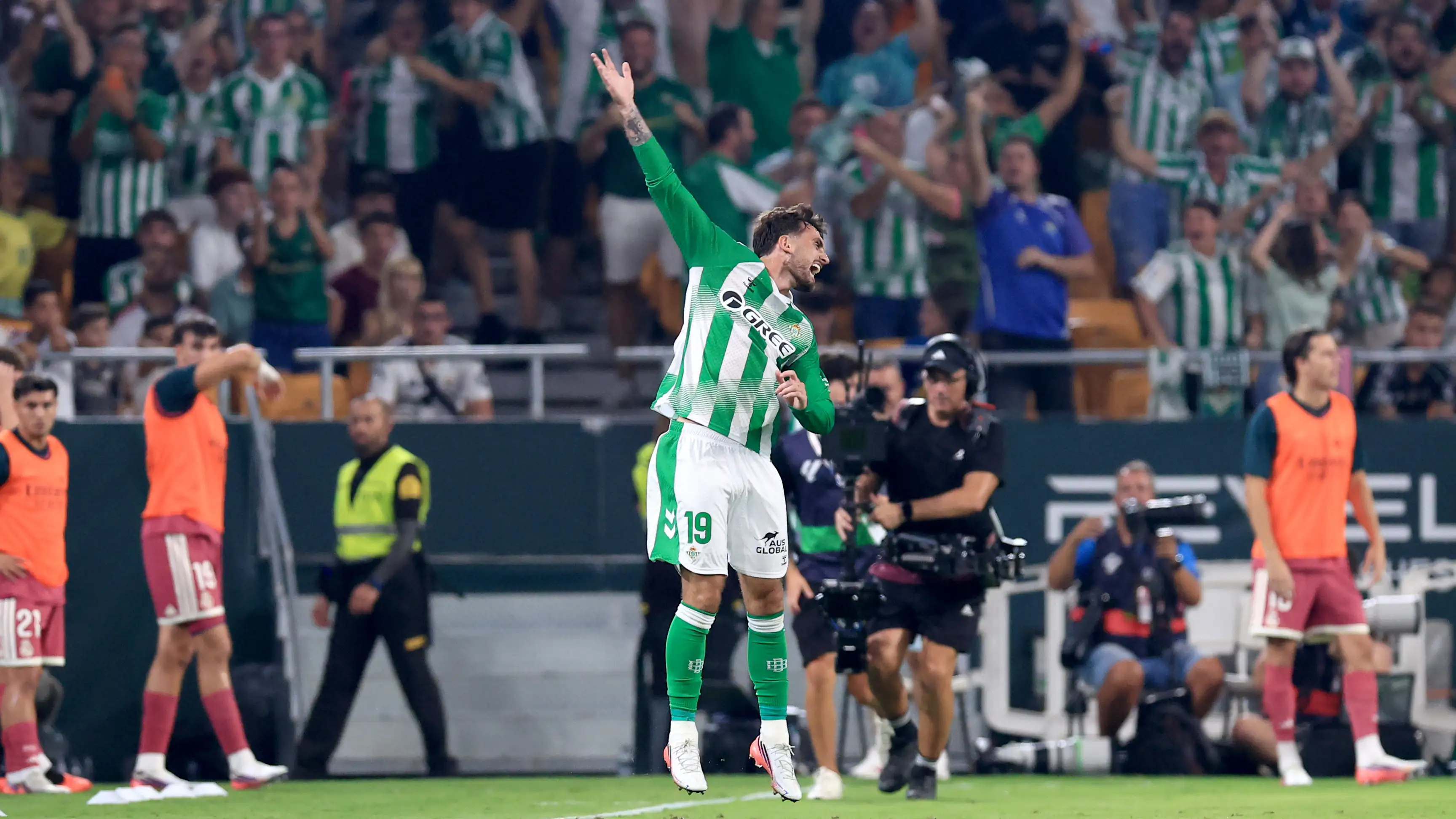 Malam impian Troy Parrott: striker Irlandia itu membawa Real Betis melewati Real Madrid yang murka