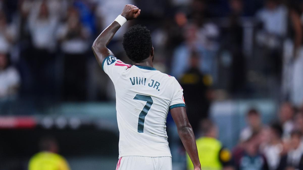 Vinicius Junior yang Terpuruk: Kartu Merah, Sanksi 4 Laga, hingga Isu 'Vinicius Palsu'