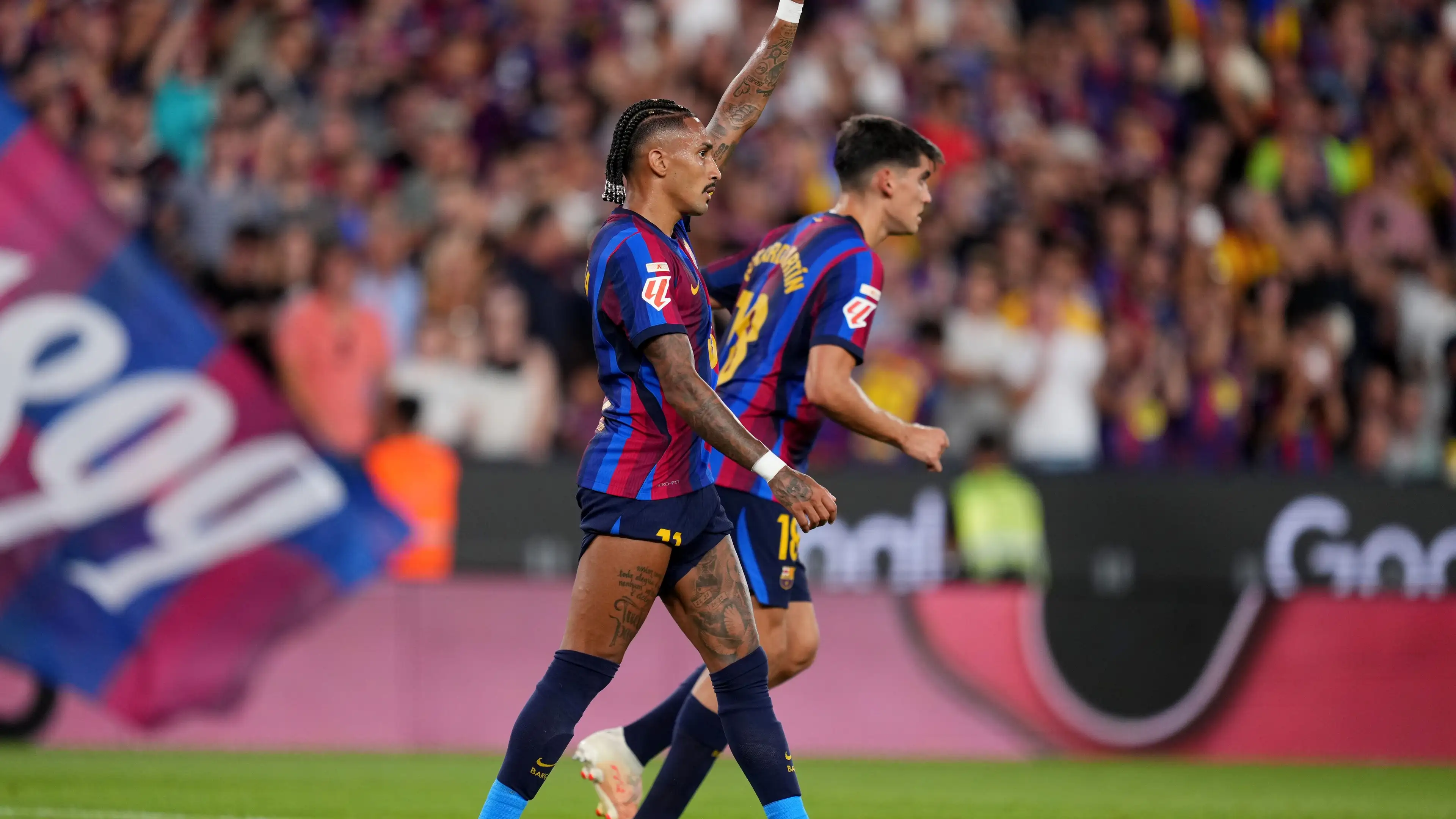 Dalam Video: Wasit Barcelona vs Bilbao Kagum dengan Kumis Raphinha!