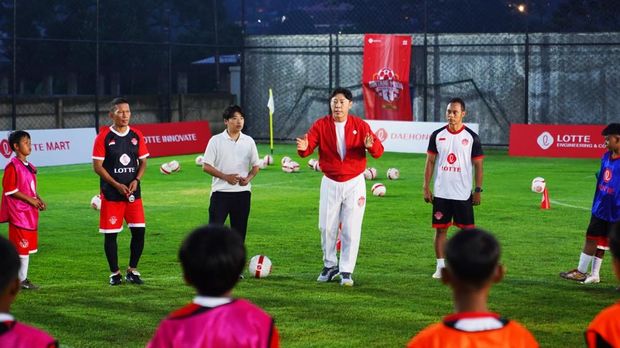 Ketika STY dan 2 Eks Persija Jadi Pelatih Bocah-bocah