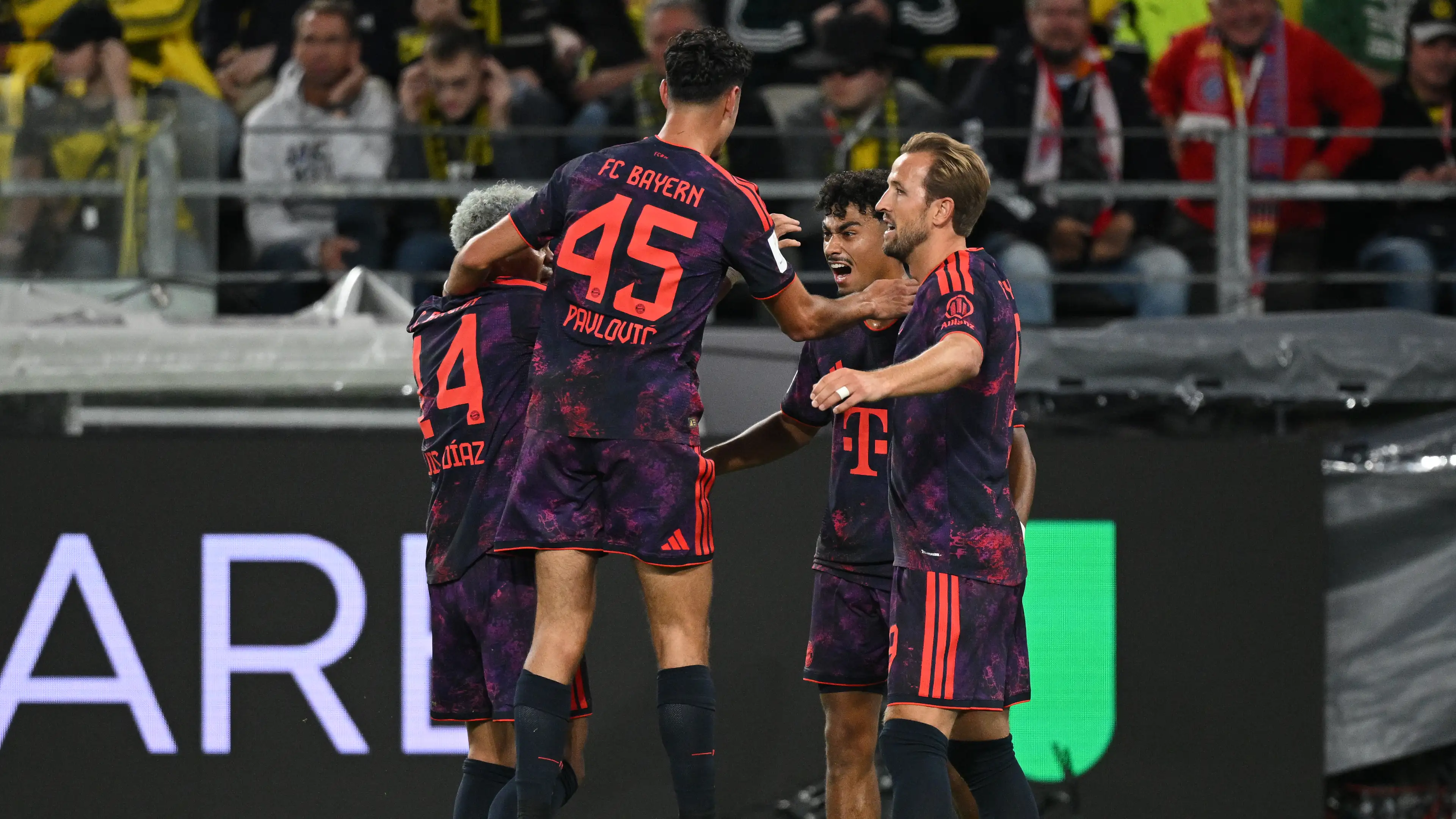 Bayern Munchen merusak debut Joey Veerman dan memenangkan Piala Super Jerman