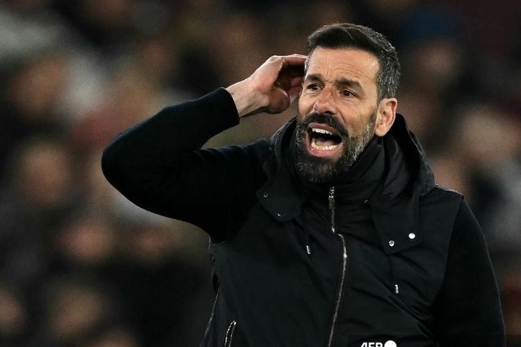 Daftar Tim Pelatih Timnas Belanda, Xavi Hernandez Gandeng Legenda Man United