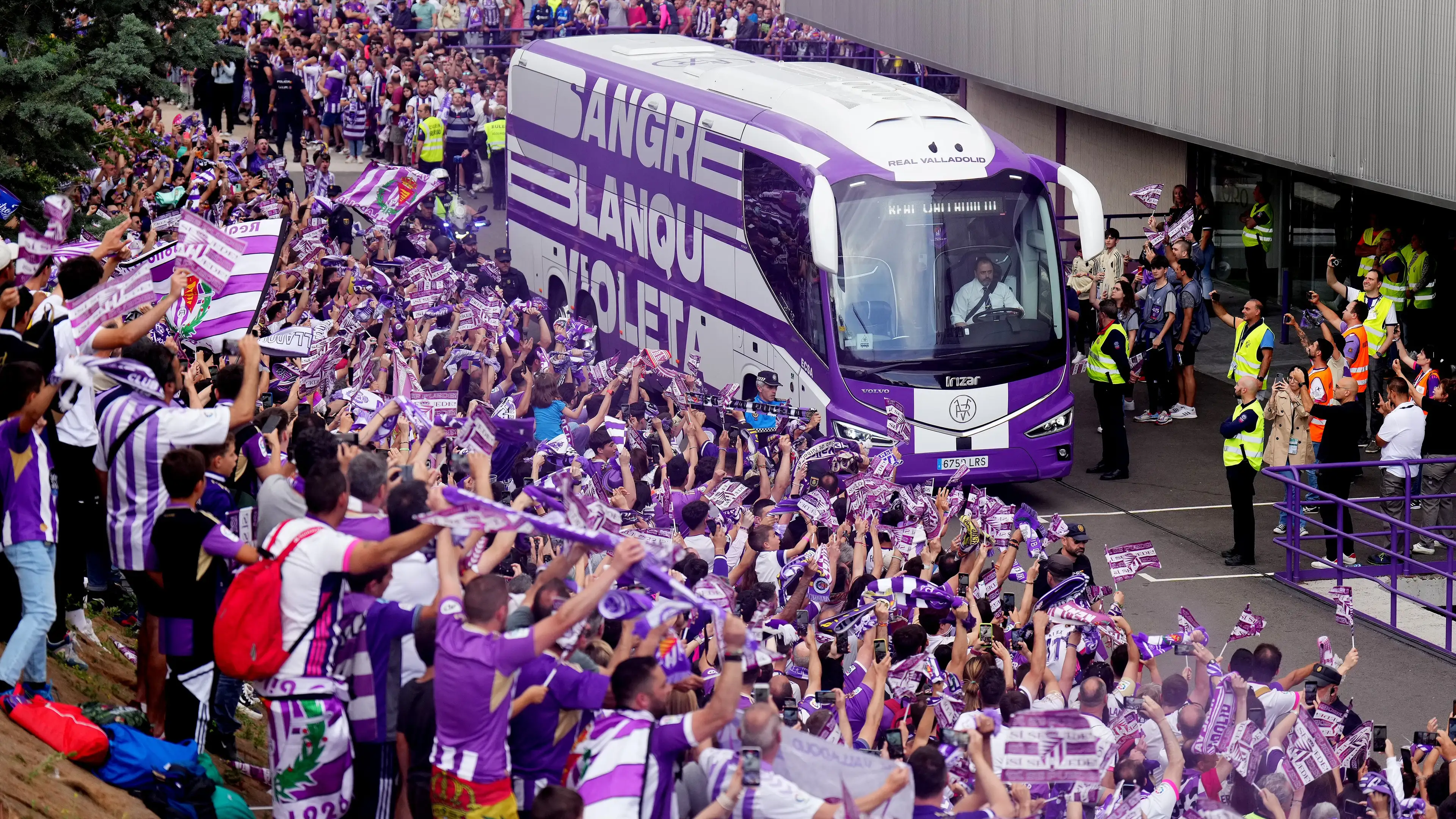 Kejutan mengejutkan: Bocah Maroko bersembunyi di bawah bus Real Valladolid untuk menyeberang ke Spanyol