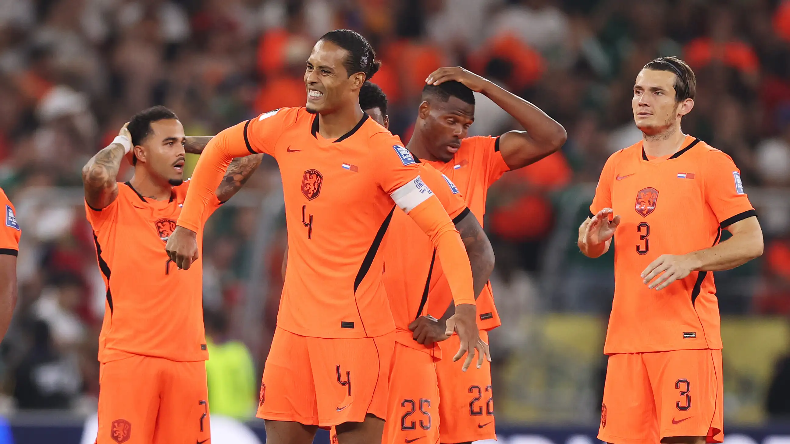 Usai berjuang melawan kanker, mantan pelatih Barcelona tawarkan diri untuk latih Belanda