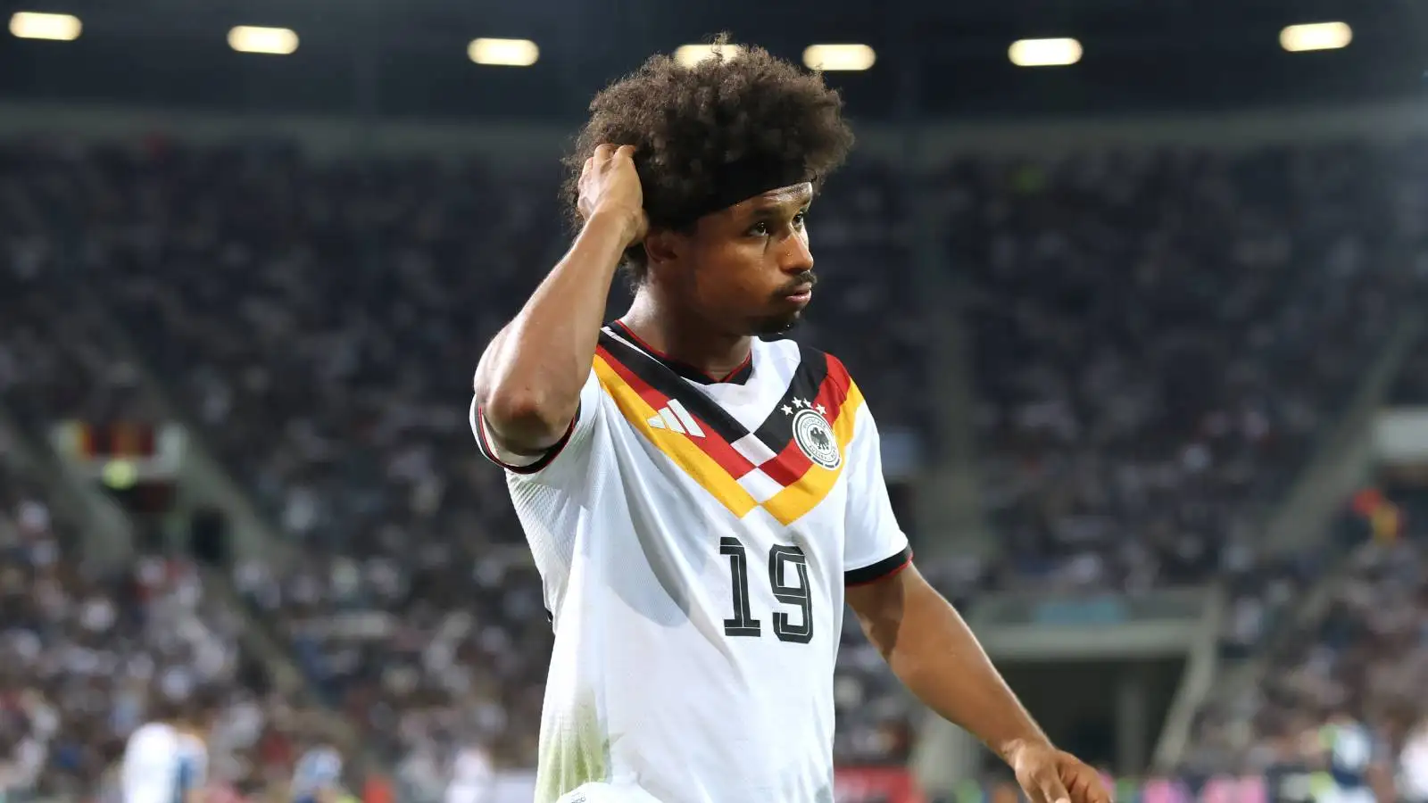 "Saya belum pernah mengalami hal seperti ini": Hinaan kasar terhadap Karim Adeyemi dan bintang-bintang DFB lainnya
