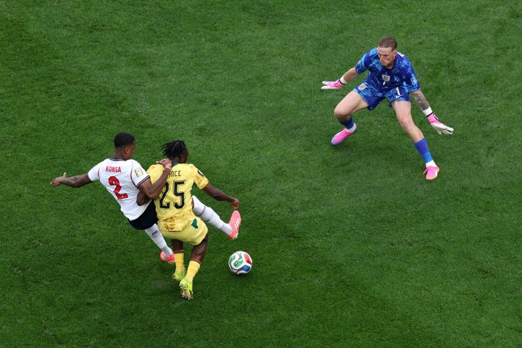Arsenal Resmi Datangkan Enzri Konsa, Lini Belakang The Gunners Semakin Kokoh
