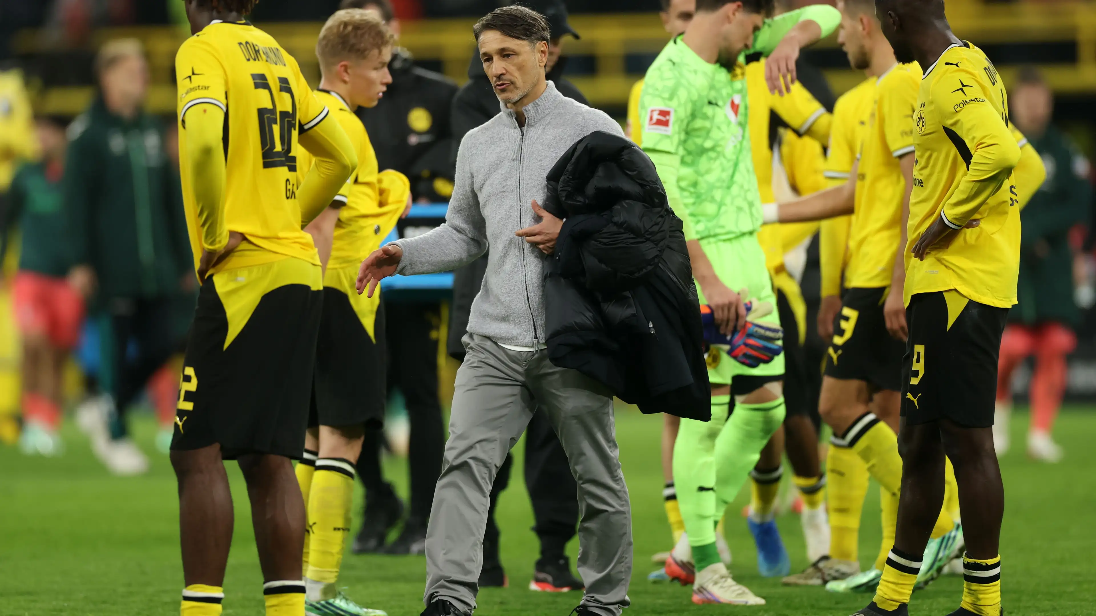 4 gol dalam 12 menit: Dortmund membuka jalan menuju puncak klasemen bagi Bayern Munich