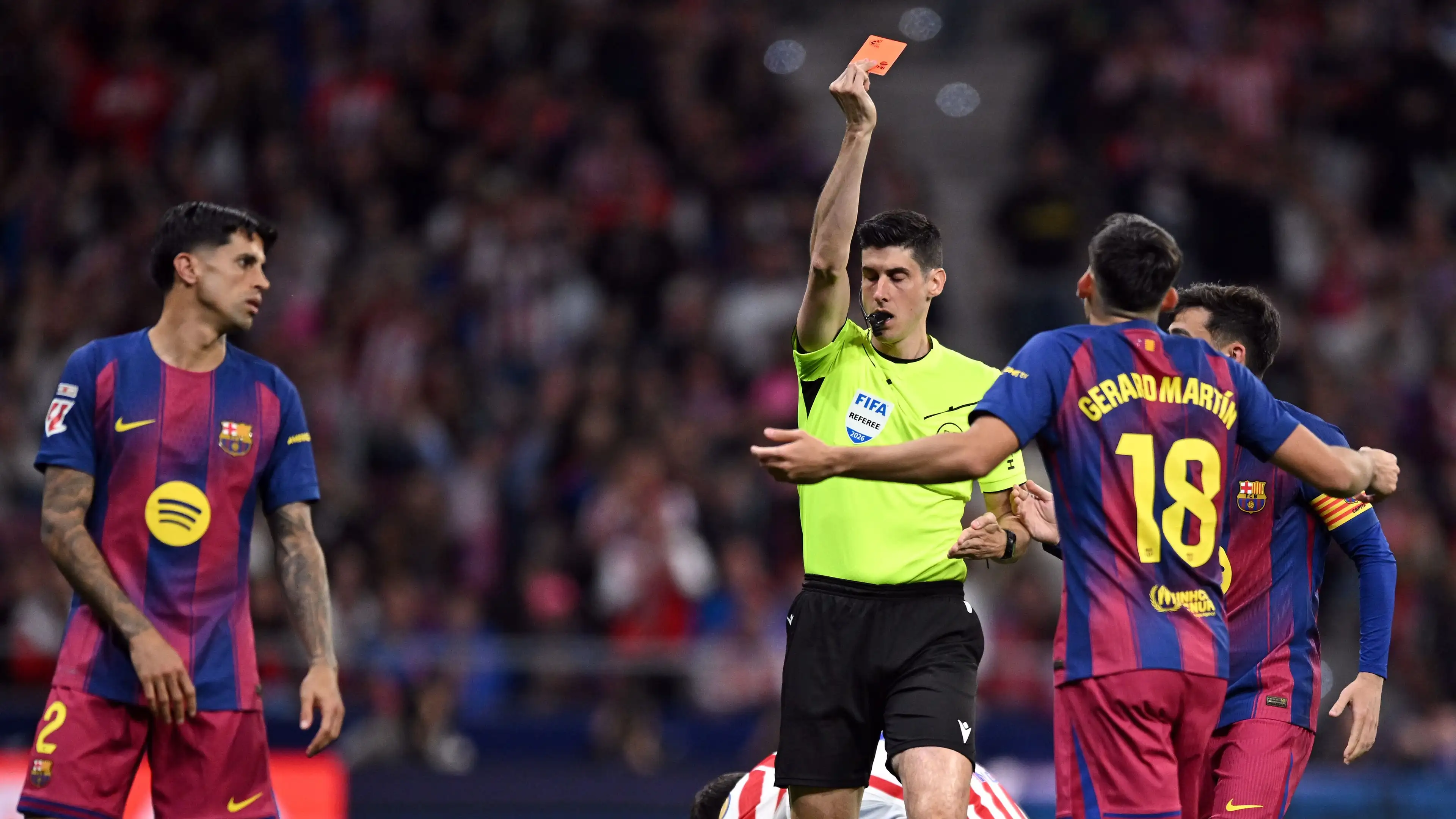 Hakim termuda asal Spanyol memimpin laga Real Madrid vs Sevilla, kontroversi di ruang VAR