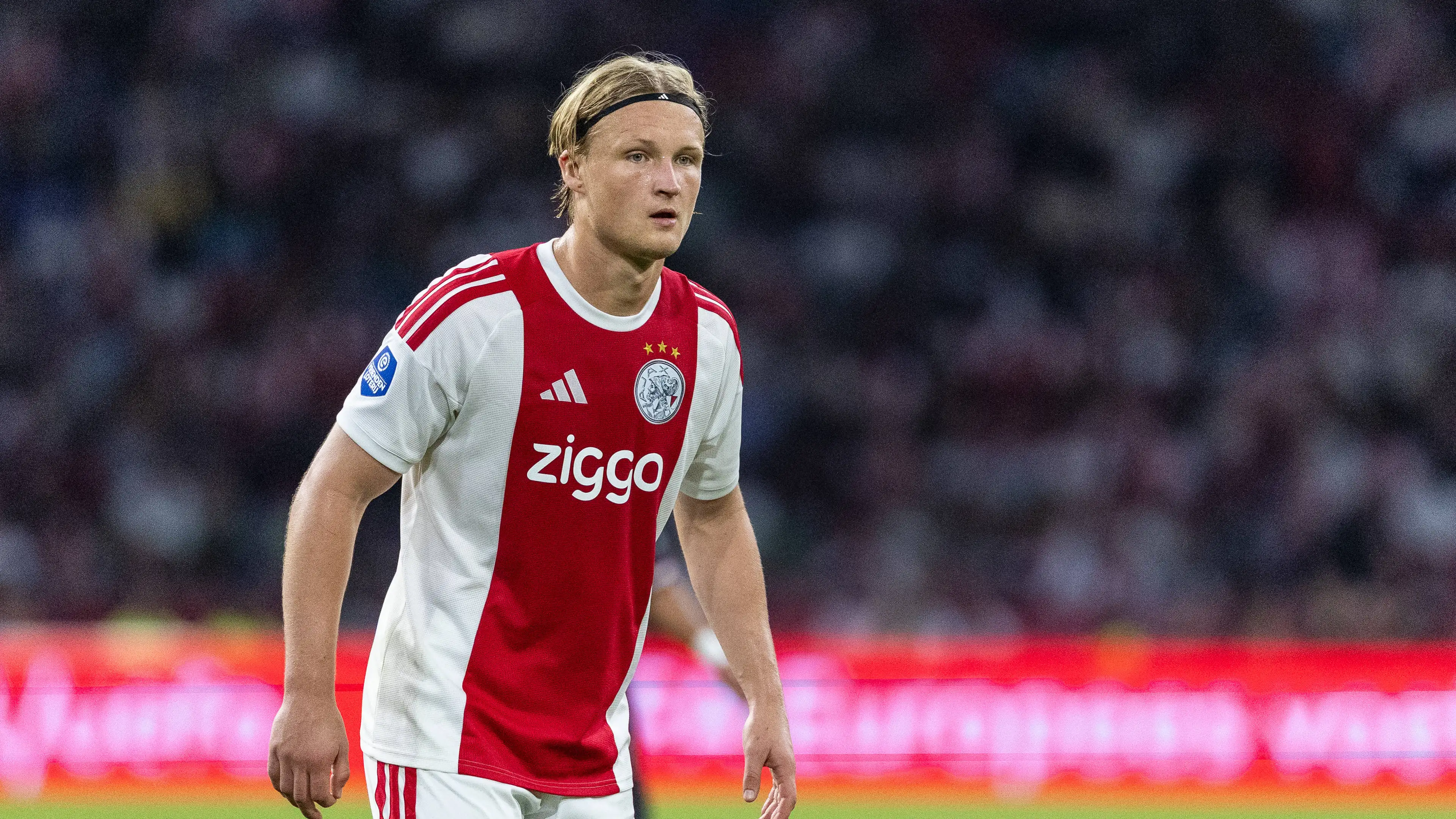 Ajax mendapat durian runtuh jutaan euro: klub tidak lagi harus membayar sebagian besar gaji Kasper Dolberg