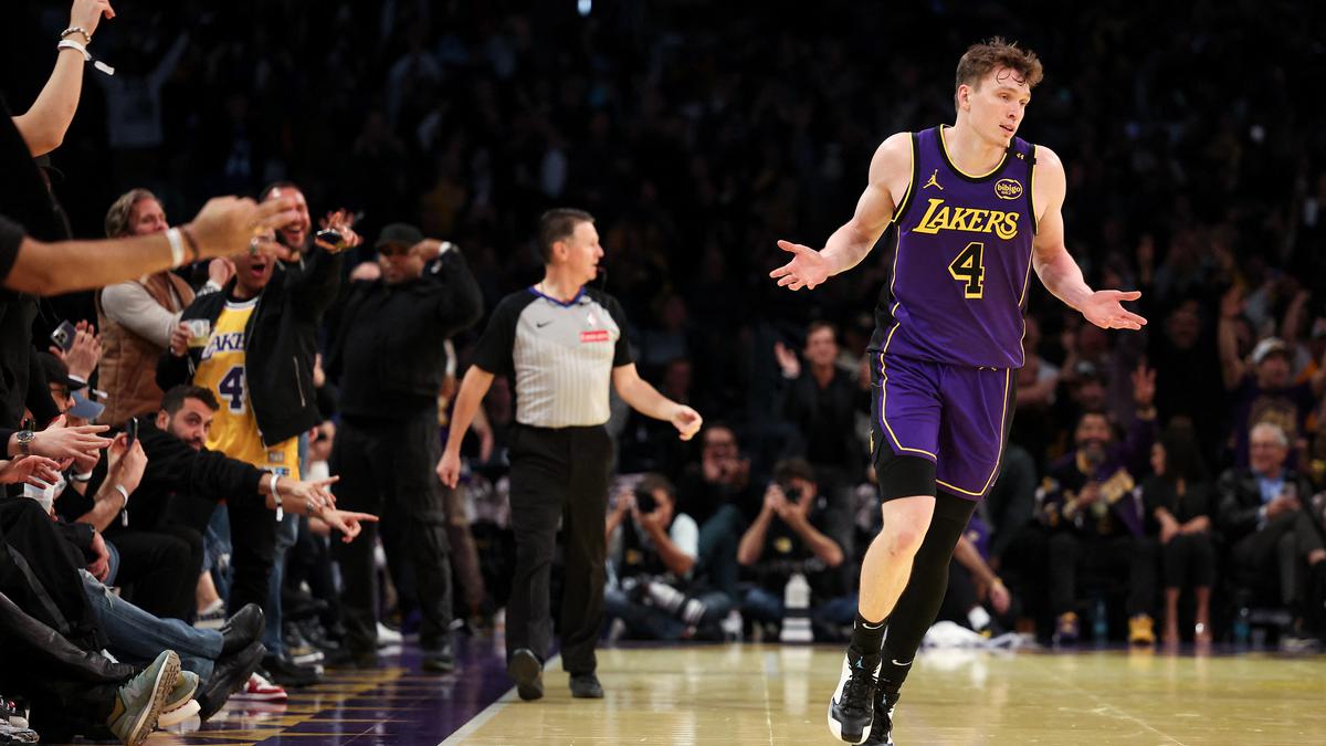 NBA: Lakers Lepas Dalton Knecht, Cuma Bertahan 2 Musim