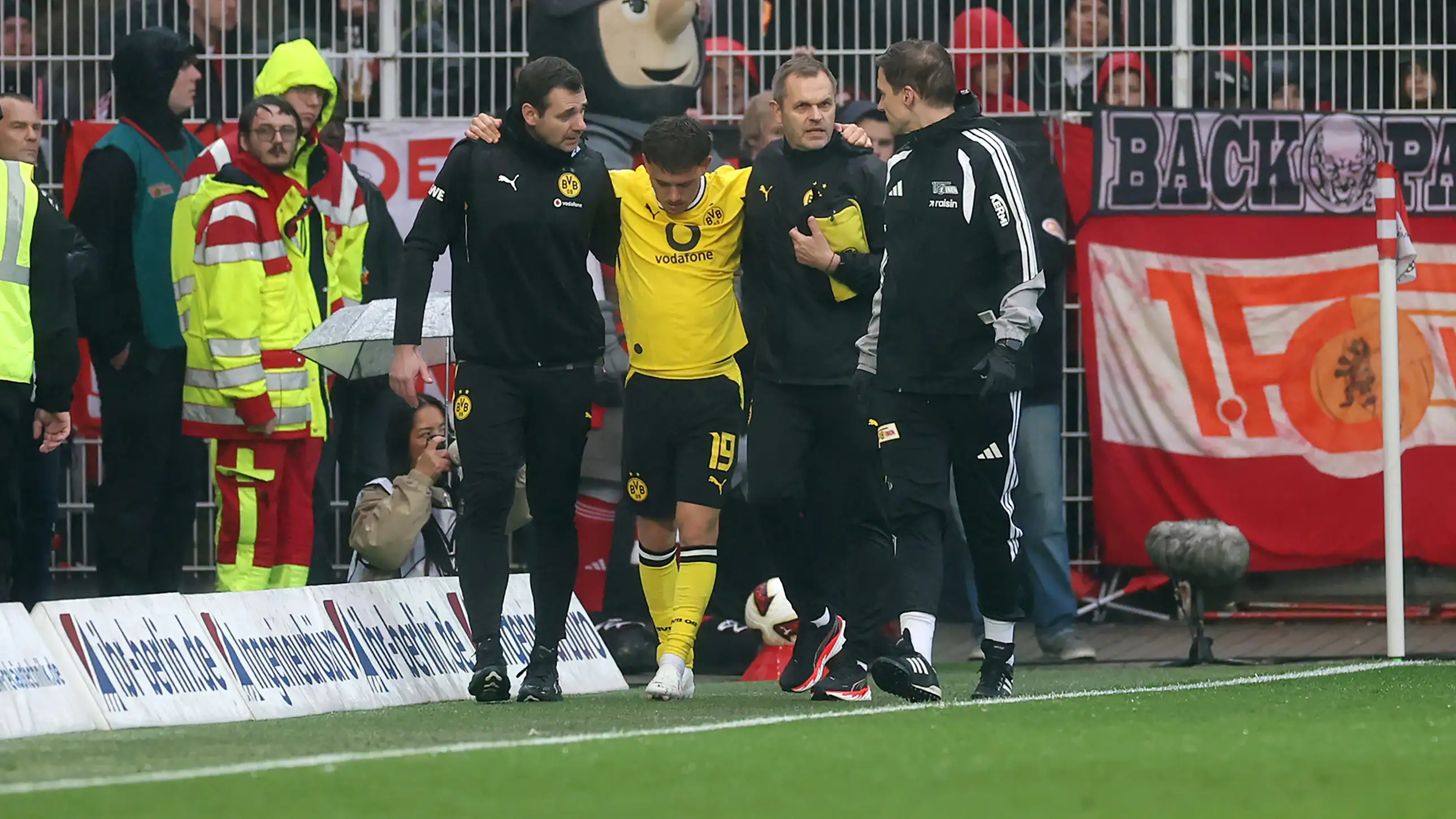 Momen mengejutkan di Berlin: BVB kembali cemas soal Konstantinos Karetsas
