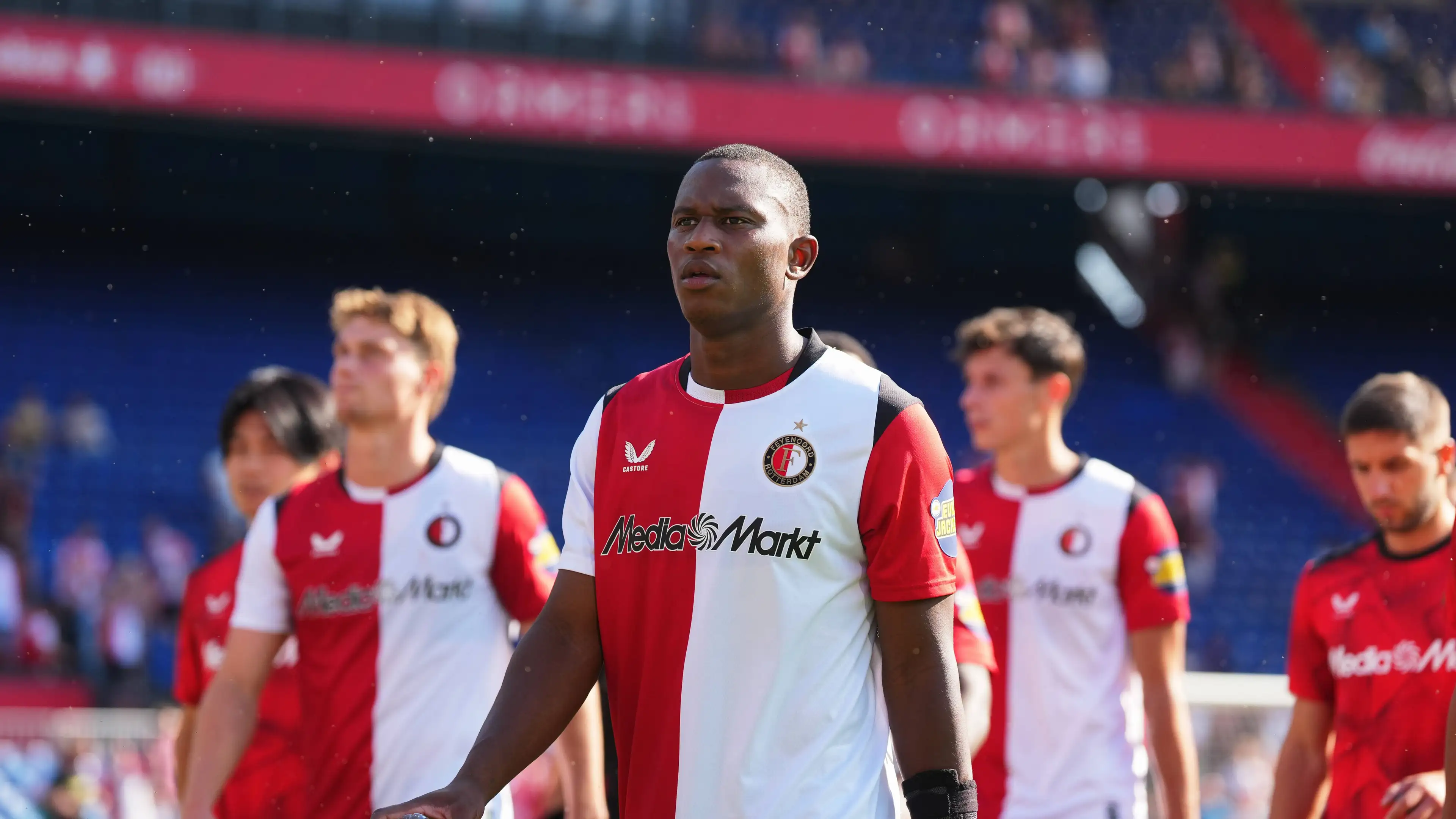 Feyenoord menerima tawaran dan akhirnya bisa terbebas dari pembelian gagal bernilai jutaan euro