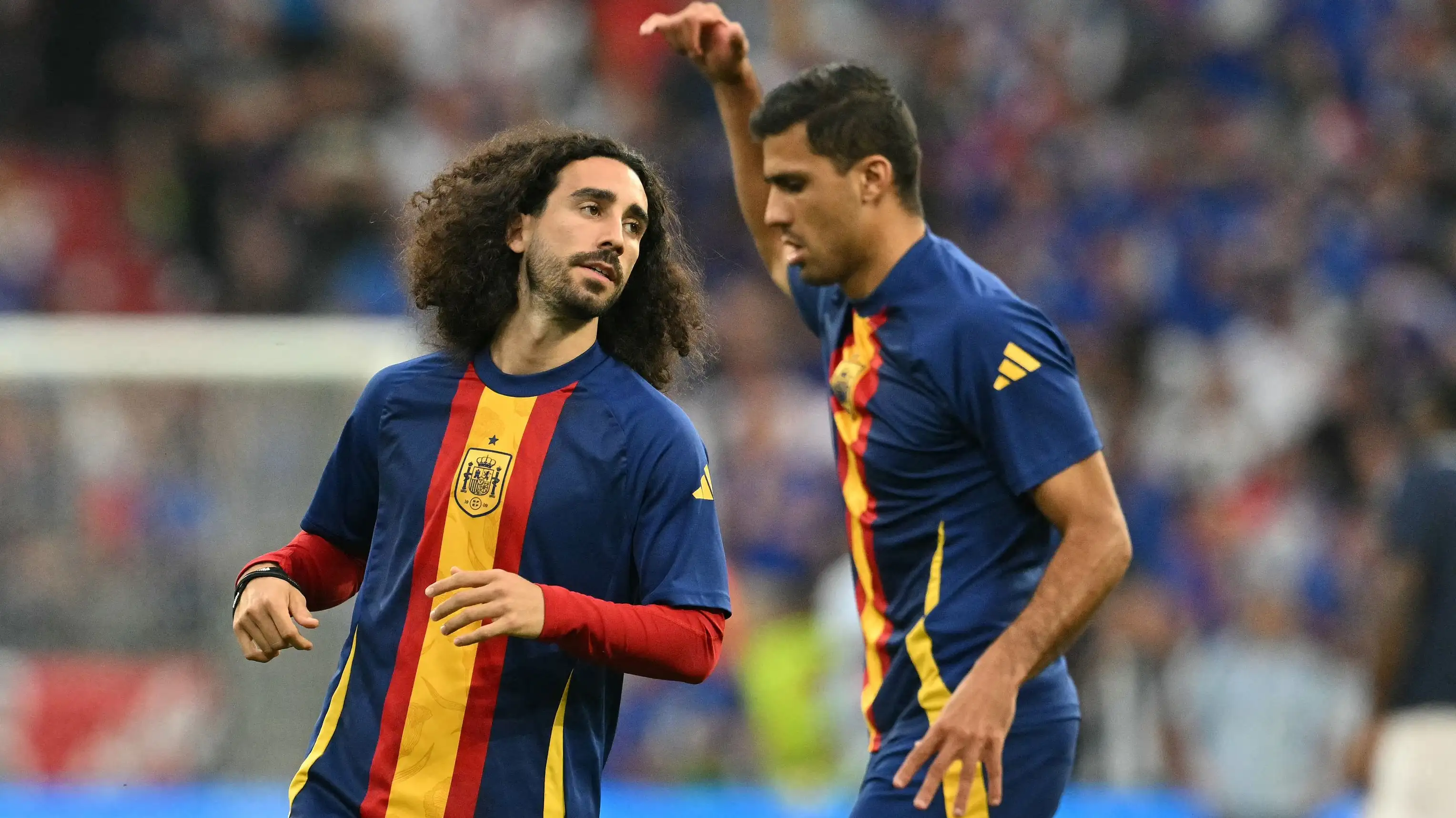 Apa Hubungannya dengan Rodri? Mantan Bintang Real Madrid Bikin Cucurella Terkejut
