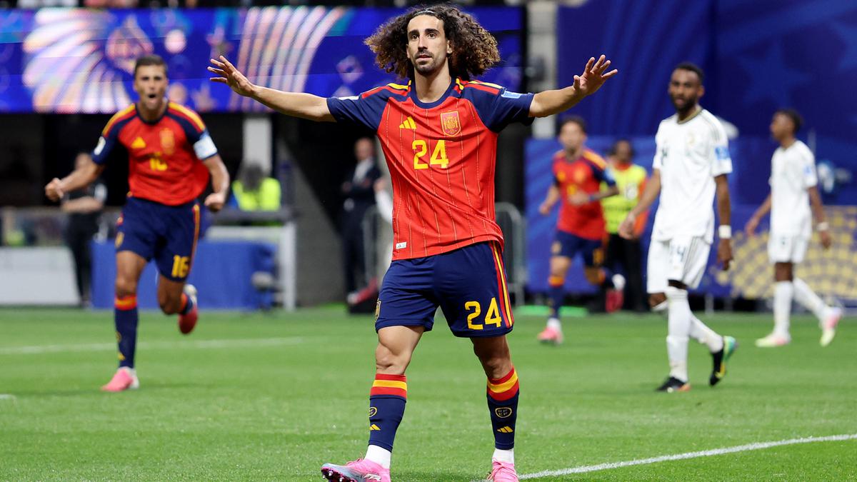 Marc Cucurella Dicemooh Fans Schalke, Ada Dendam Lama dari Euro 2024
