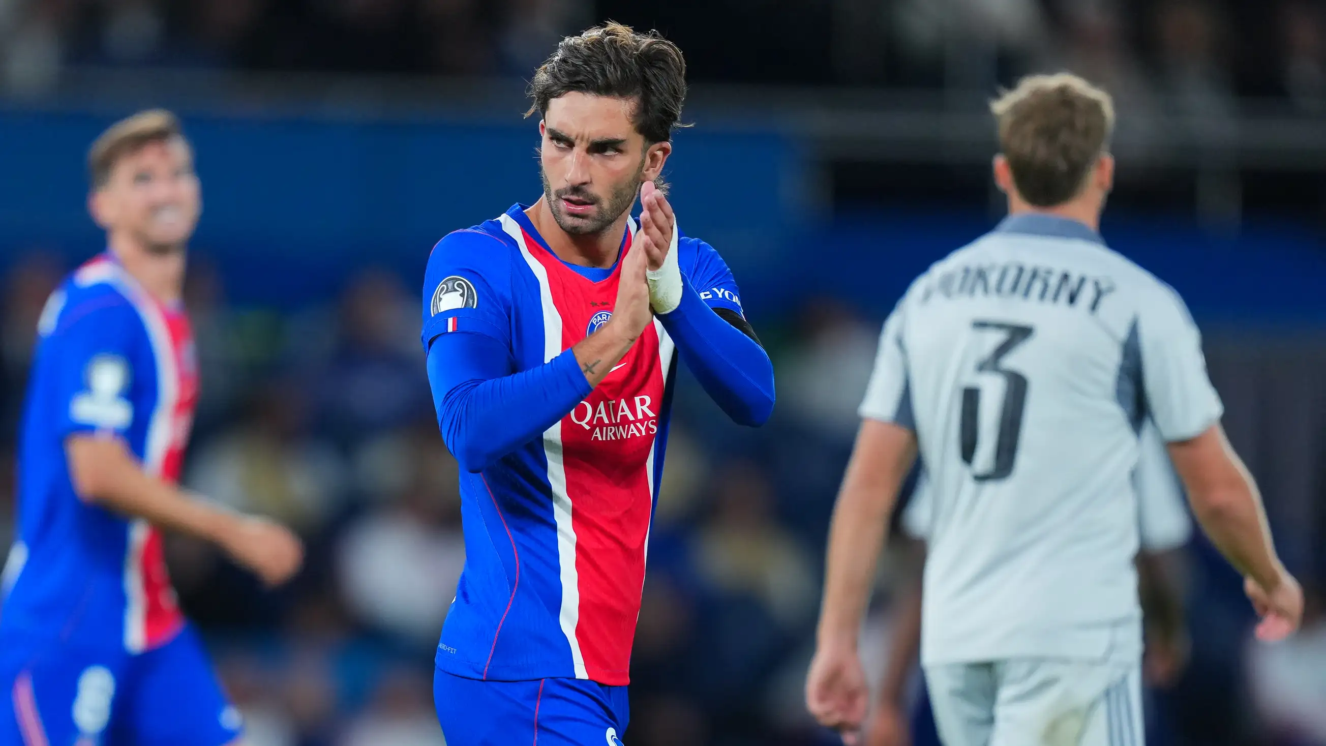 Apa hubungannya dengan Neymar? Torres menyamai debut Ibrahimovic di Paris