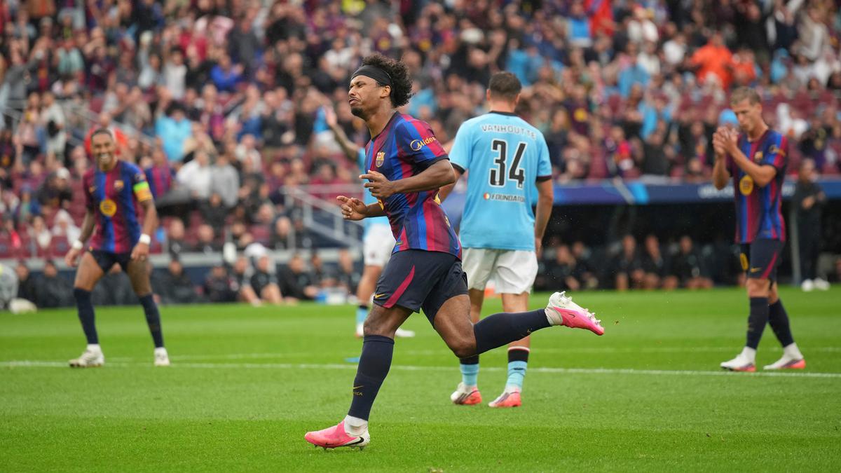 Sengatan Karim Adeyemi dari Sisi Kiri Lini Serang Barcelona