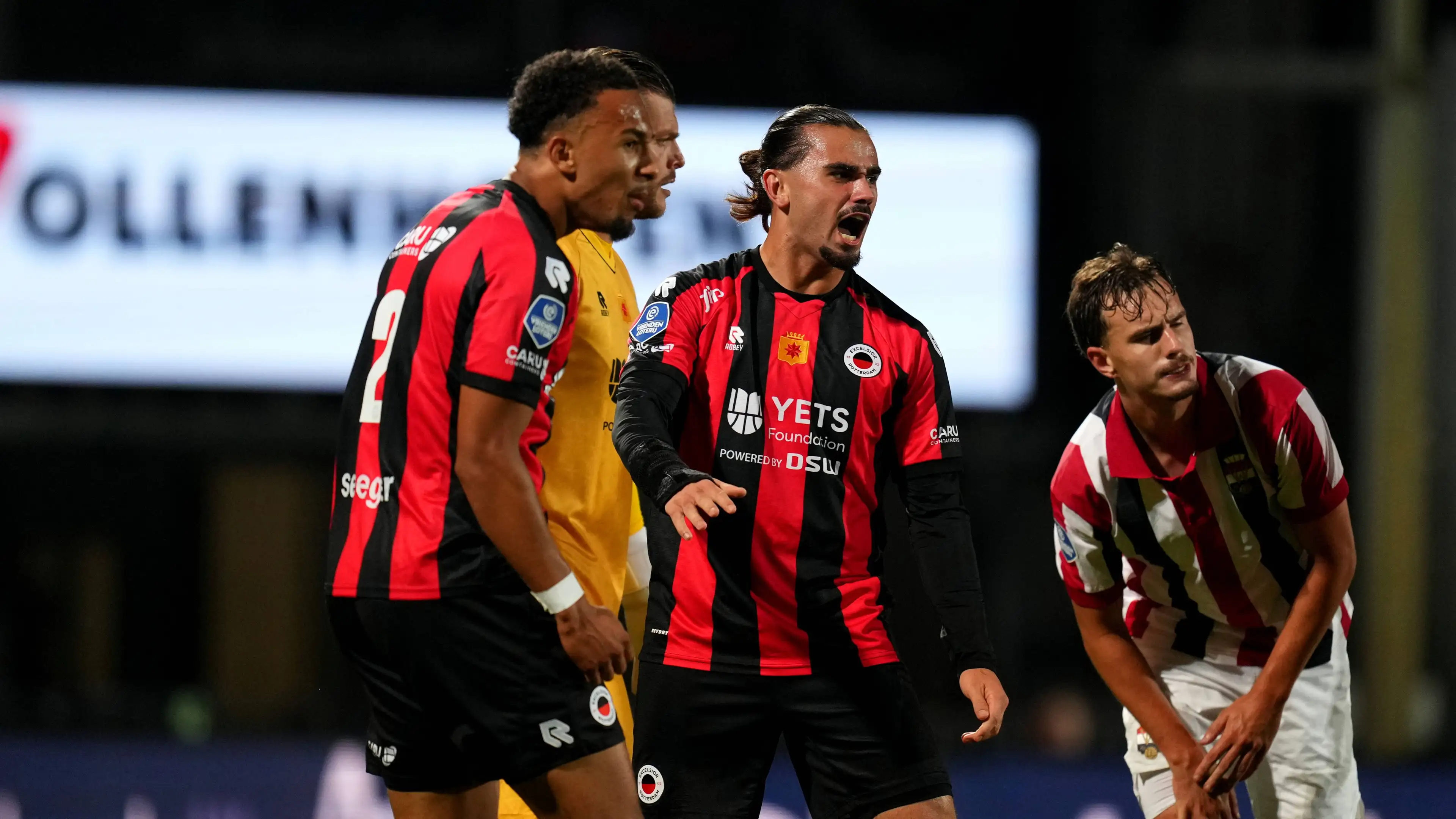 Excelsior meraih kemenangan meyakinkan atas Willem II yang tampil lemah berkat penampilan luar biasa Irakli Yegoian