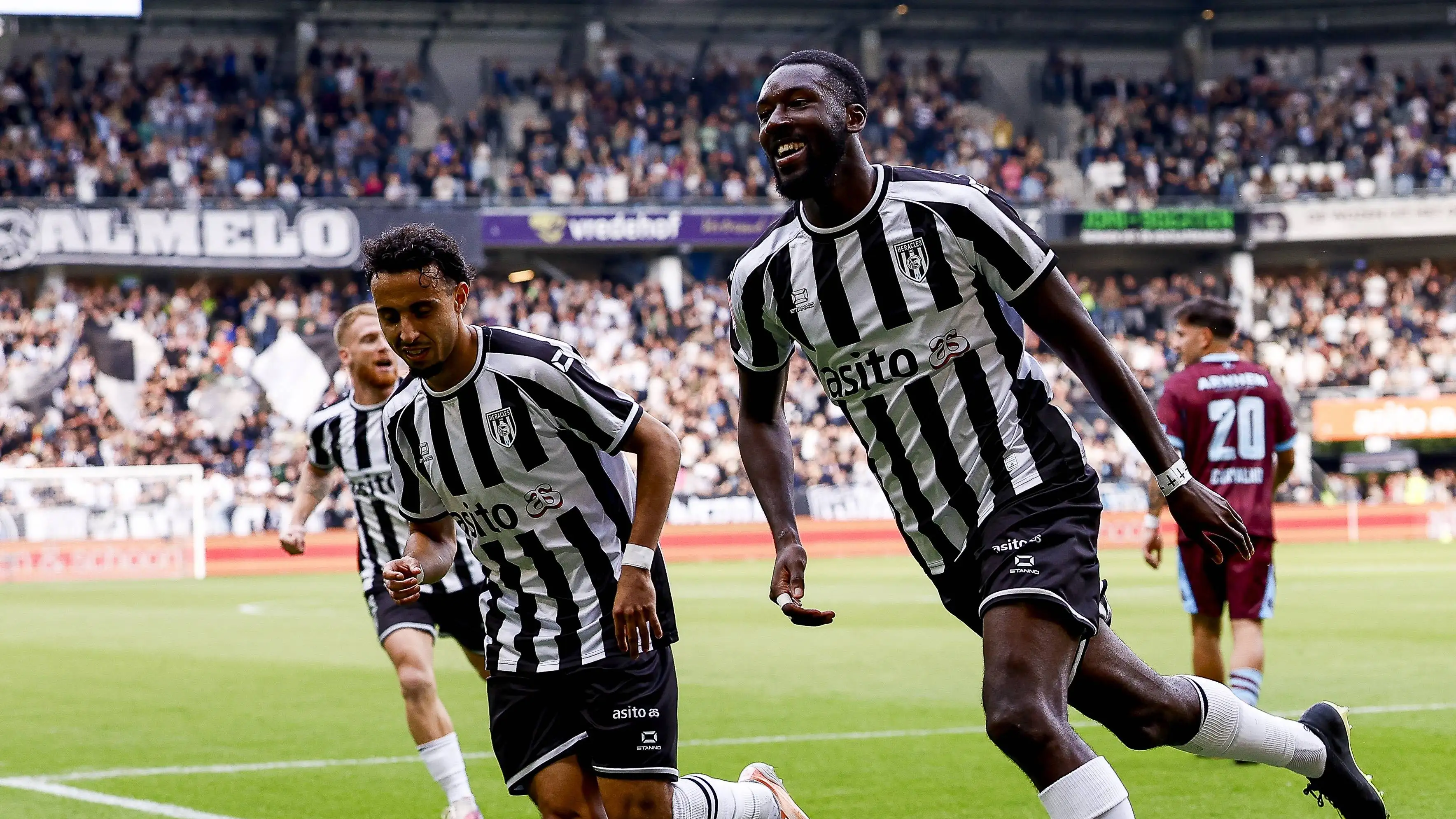 Heracles menjauh di Eerste Divisie berkat gol ke-11 N'djoli; NAC merapat ke papan atas bawah klasemen