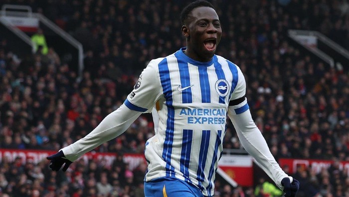 Manajer Brighton Berusaha Tahan Minteh dari Godaan Liverpool