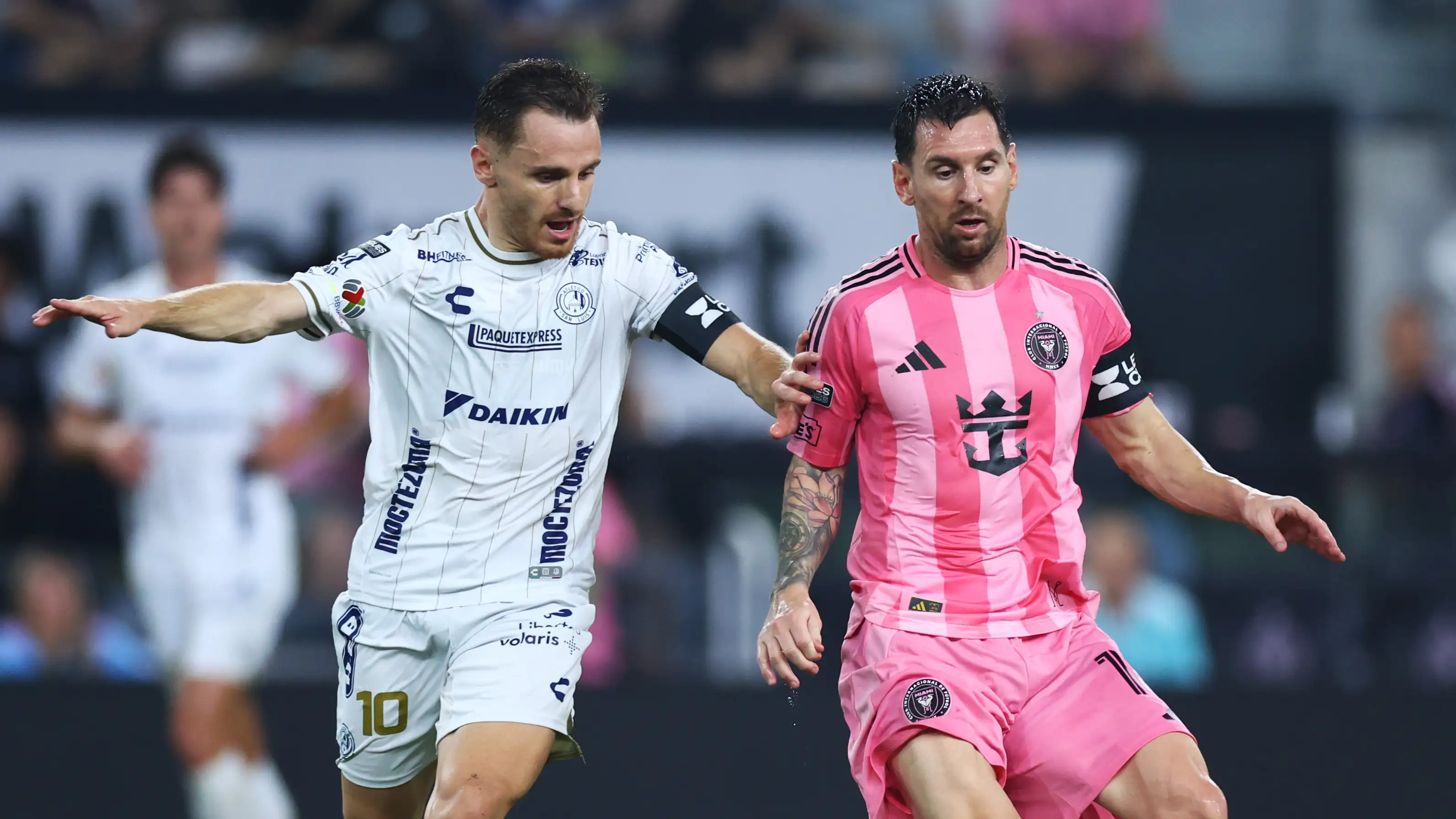 Dengan Video: Messi Kembali dengan Kekuatan Penuh Usai Piala Dunia, Dua Gol dan Rekor Bersejarah dalam Kemenangan Inter Miami
