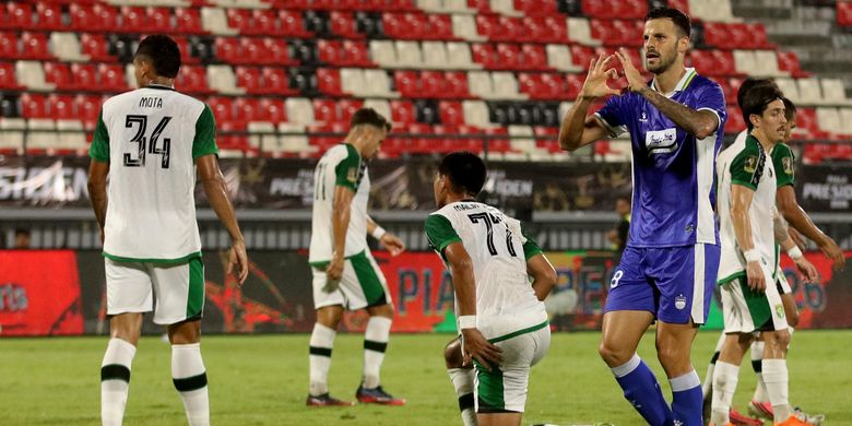 Live Hasil Persib Vs Persebaya 1-1, Mariano Peralta Dapat Kartu Merah