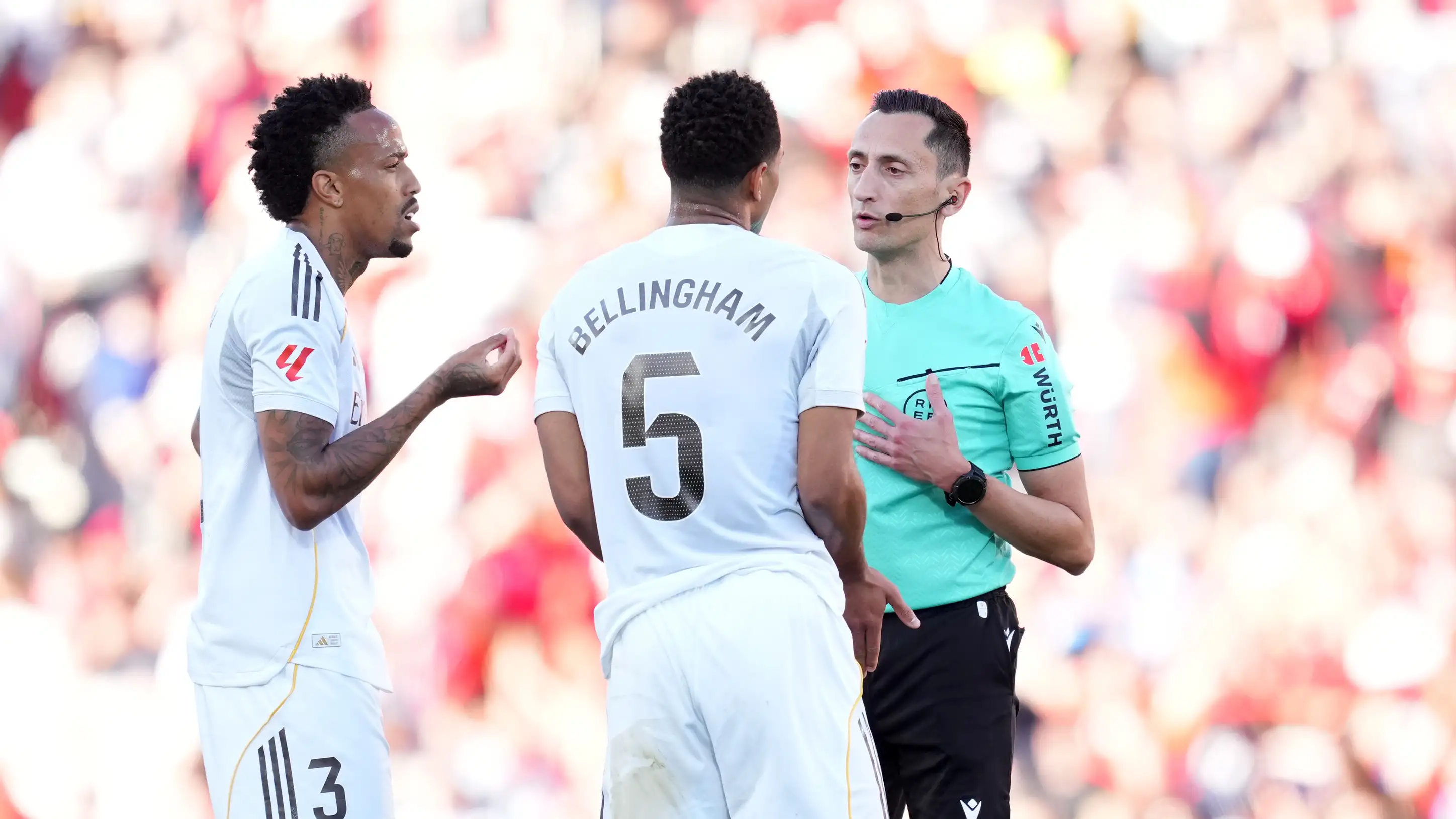 Nama yang tak asing: wasit laga pembuka menyimpan kenangan buruk bagi Real Madrid
