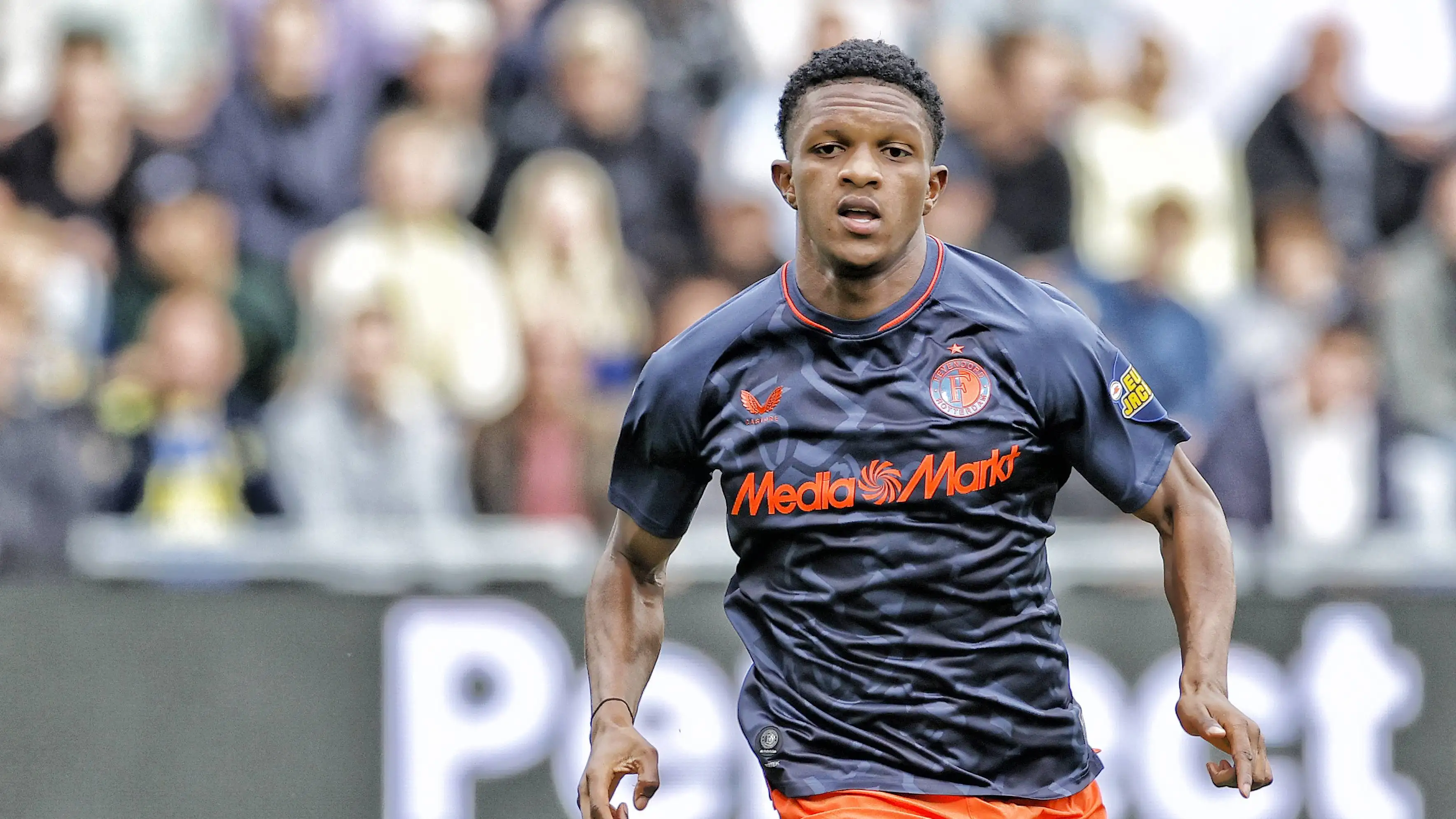 Feyenoord sangat gembira dengan Givairo Read: "Kalau Anda mendengar itu dari pemain muda seperti itu..."