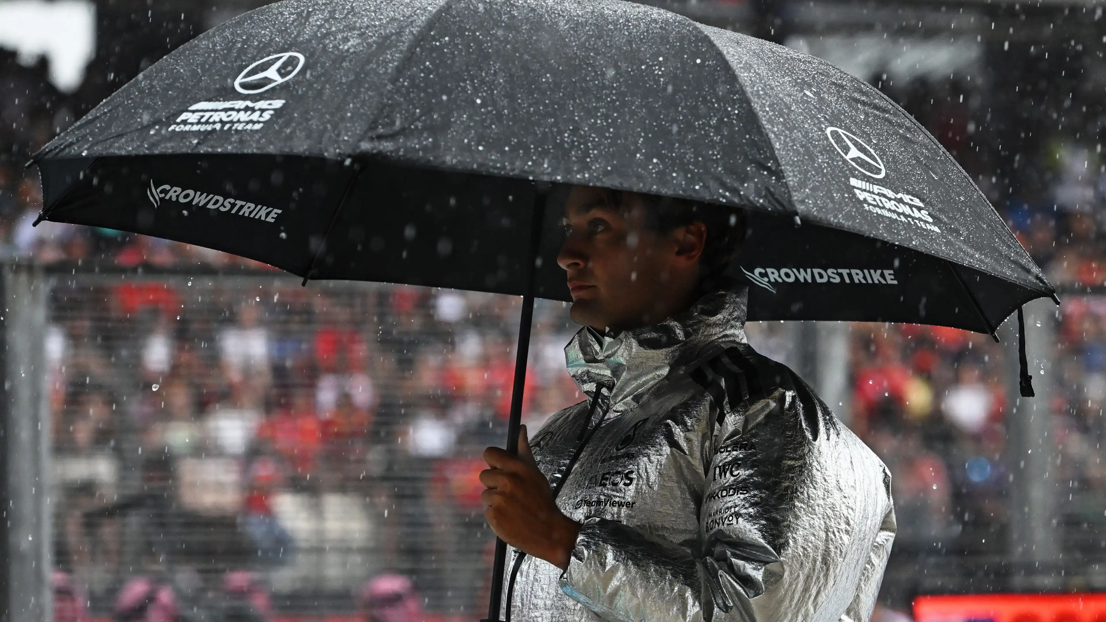 Balapan Formula 1 di Malaysia dimulai terlambat