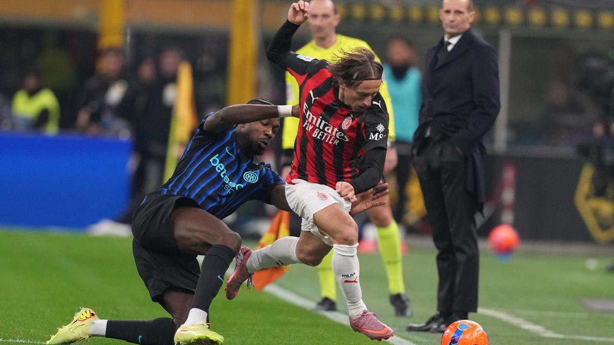 Tempat Menonton AC Milan vs Inter Milan di Liga Italia 2026/2027