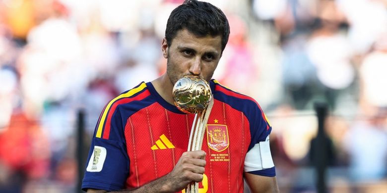 Resmi Gabung Barcelona, Rodri Singgung Gaya Kepemimpinan Hansi Flick
