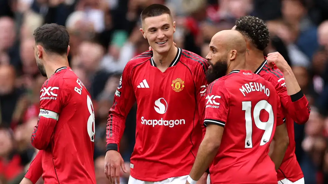 Manchester United kembali dihantam mimpi buruk cedera! Benjamin Sesko terancam absen empat bulan, Michael Carrick cemas menanti pemulihan sang penyerang