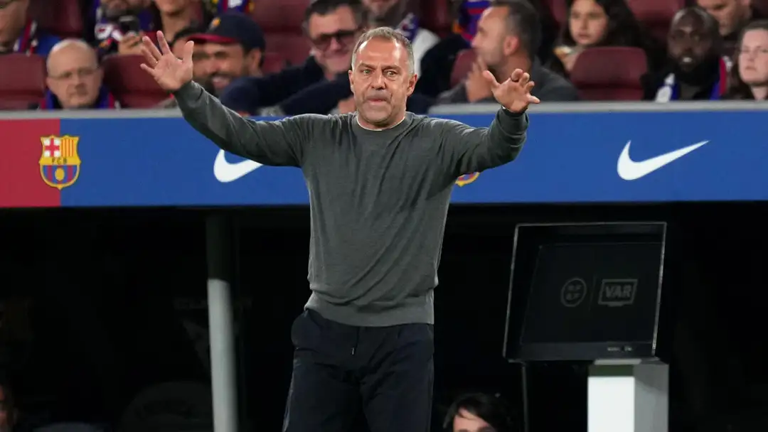 Hansi Flick salahkan “kurangnya kesegaran” saat rentetan kemenangan Barcelona terhenti akibat kekalahan di El Clasico