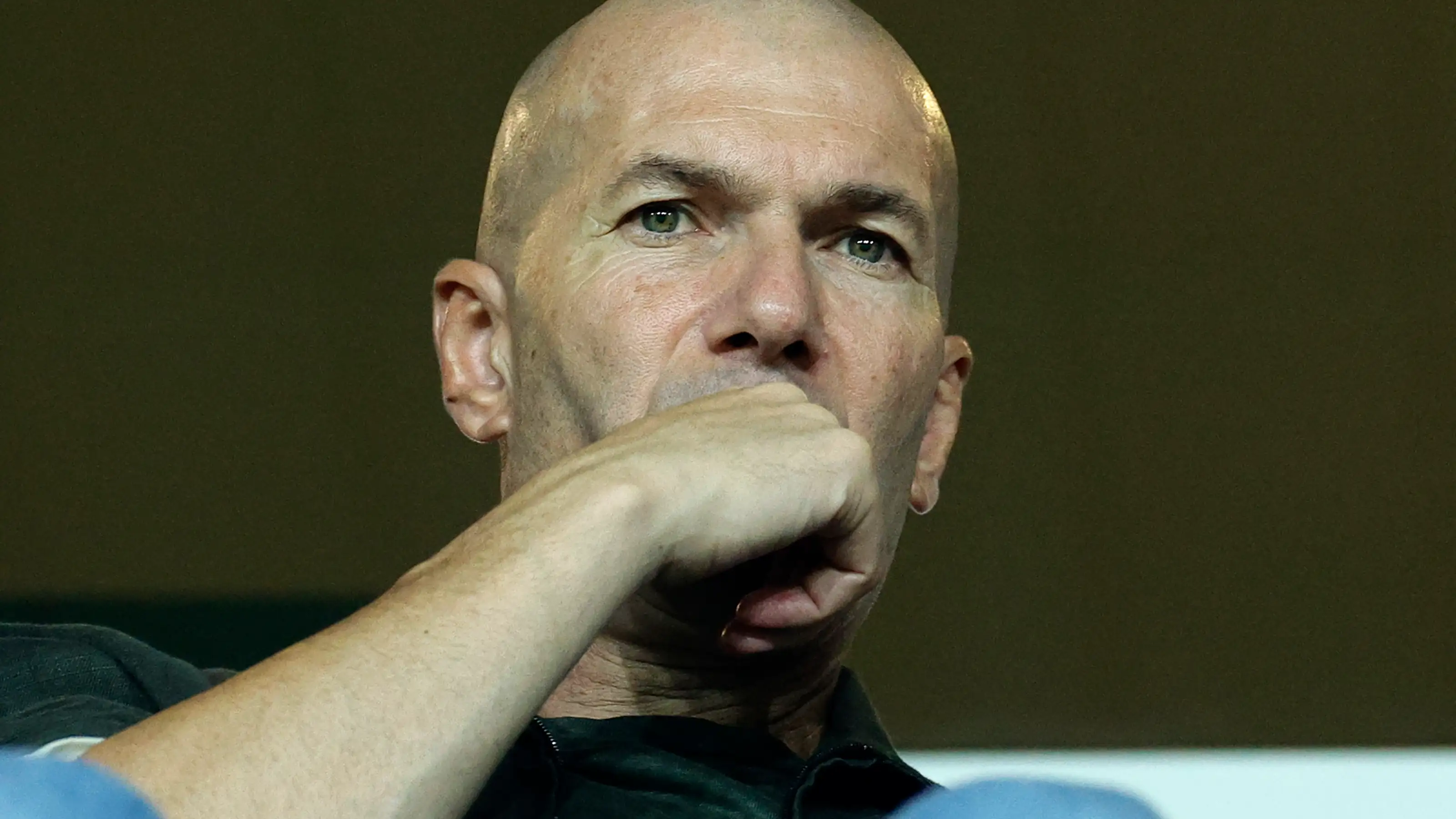 Kemunculan mencolok Zidane, mata sang pelatih baru mengawasi dari kejauhan