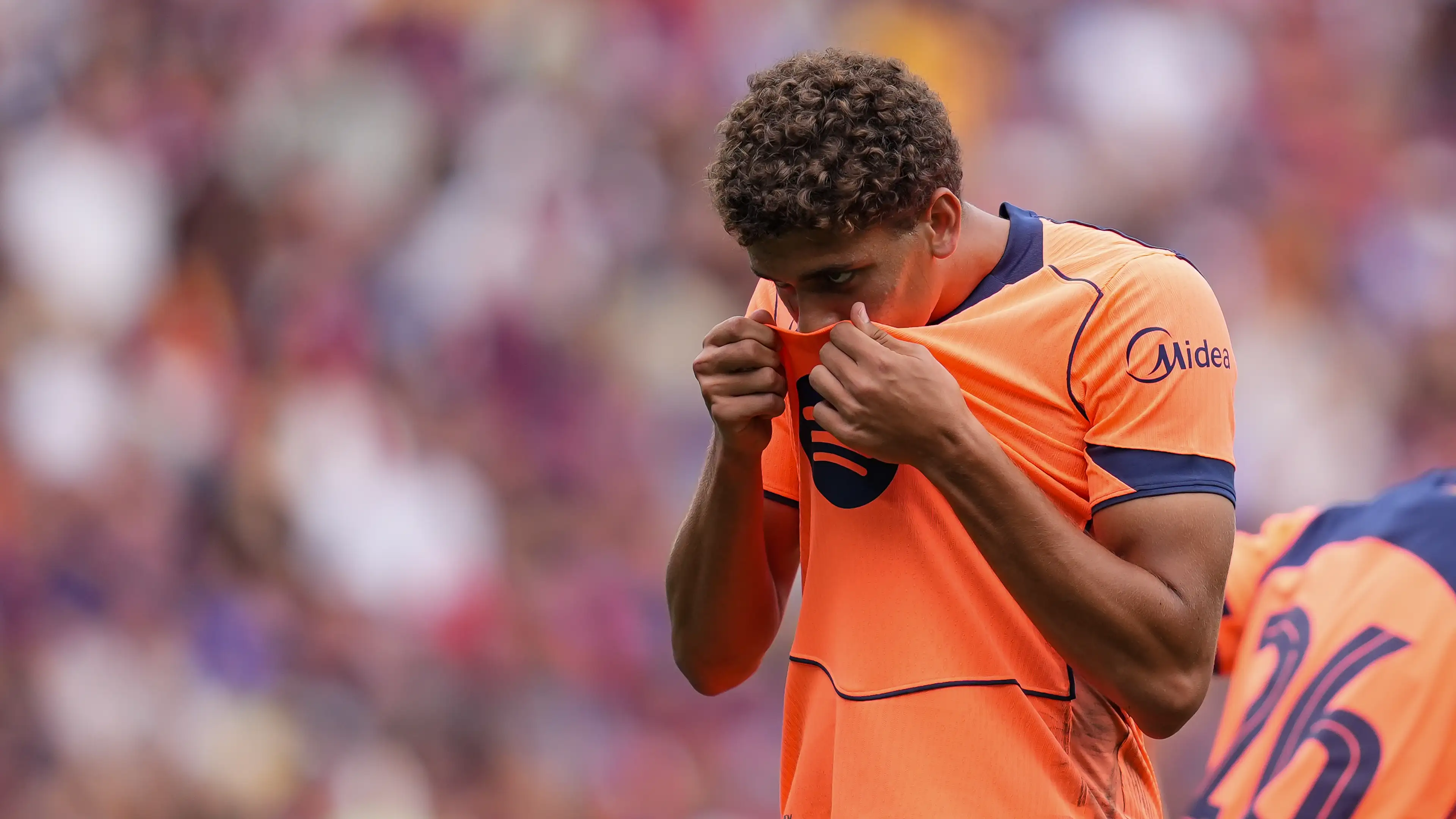 Super hat-trick mengancam Hamza Abdul Karim: pesaing baru memanaskan lini serang Barcelona