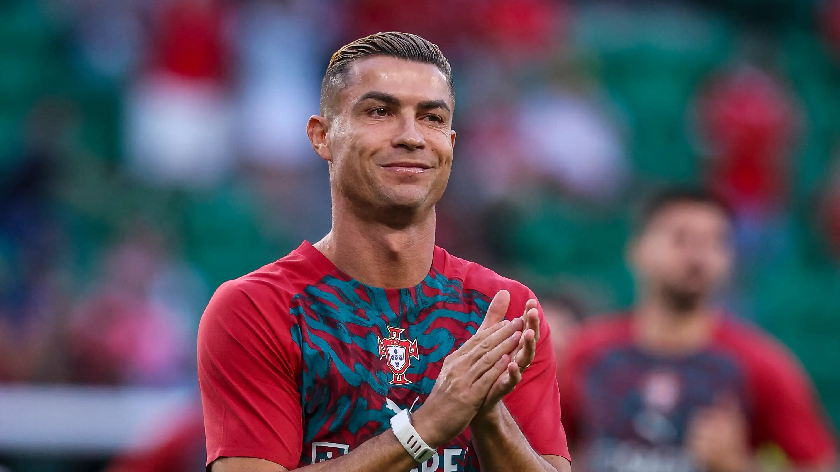 Dalam video: Legenda Arab menolak keraguan terhadap Ronaldo