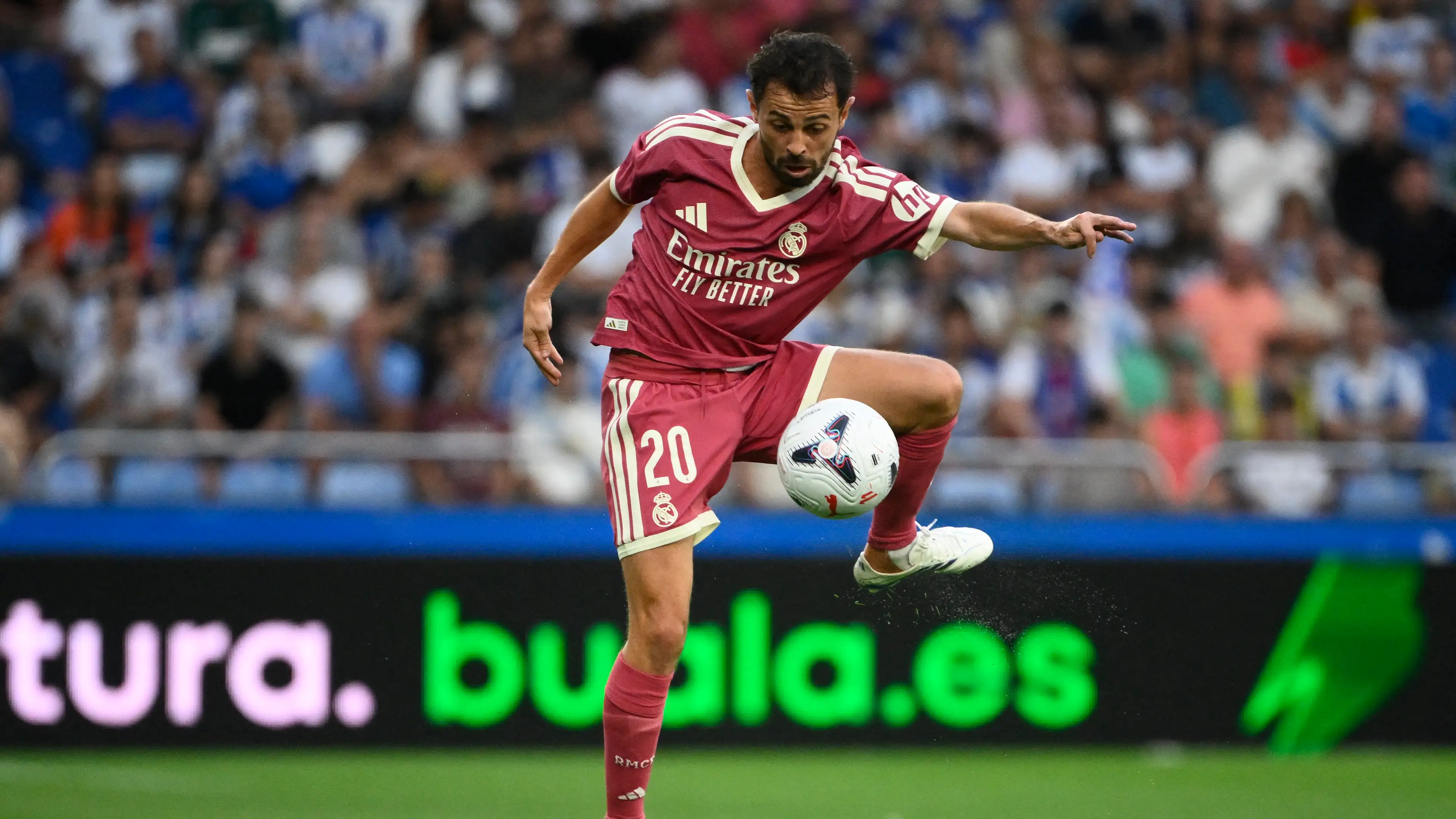 Video: Mendapat dua hadiah, Real Madrid resmi memperkenalkan Bernardo Silva