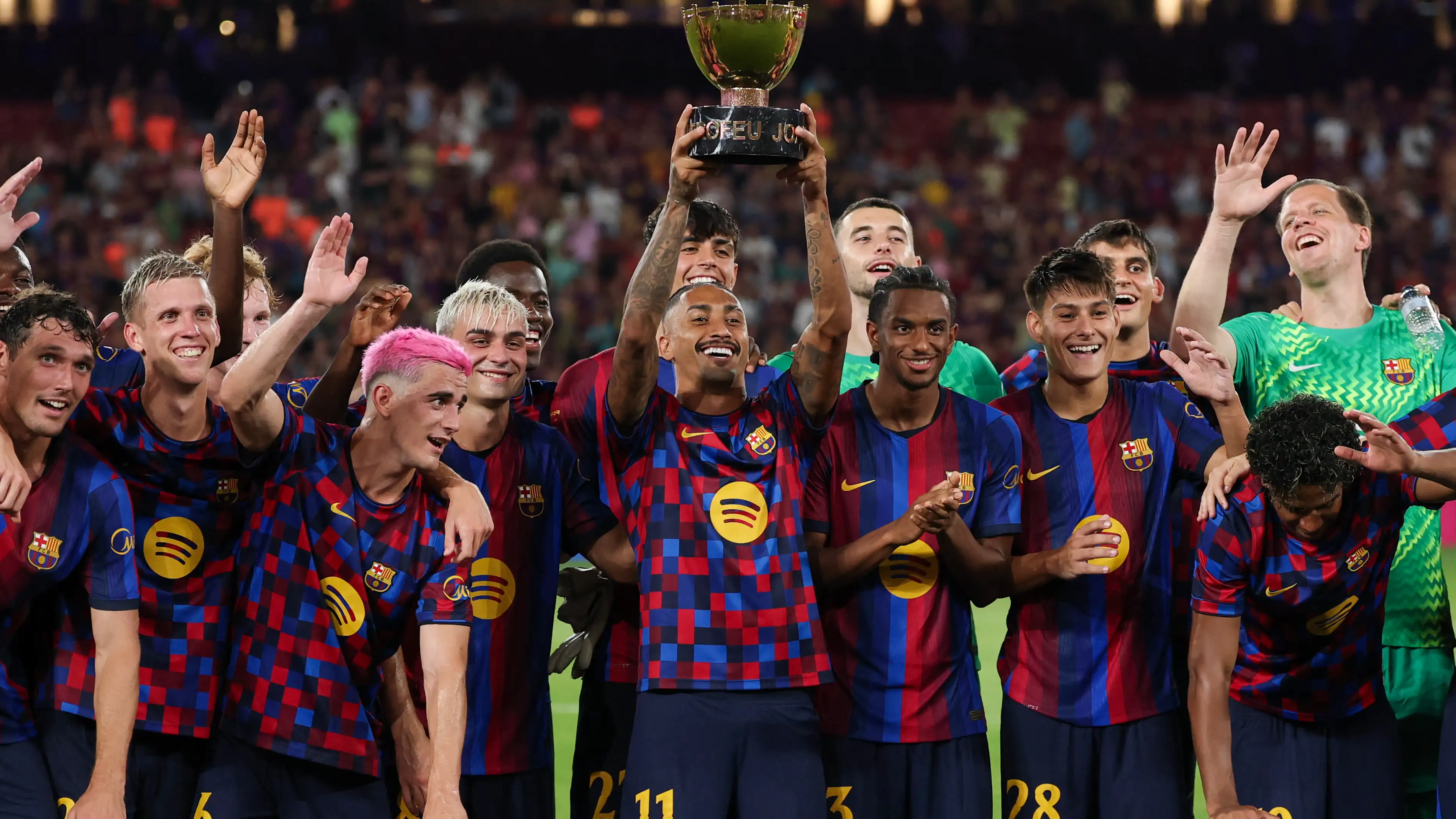 Rencana sementara menentukan nasib permata Barcelona